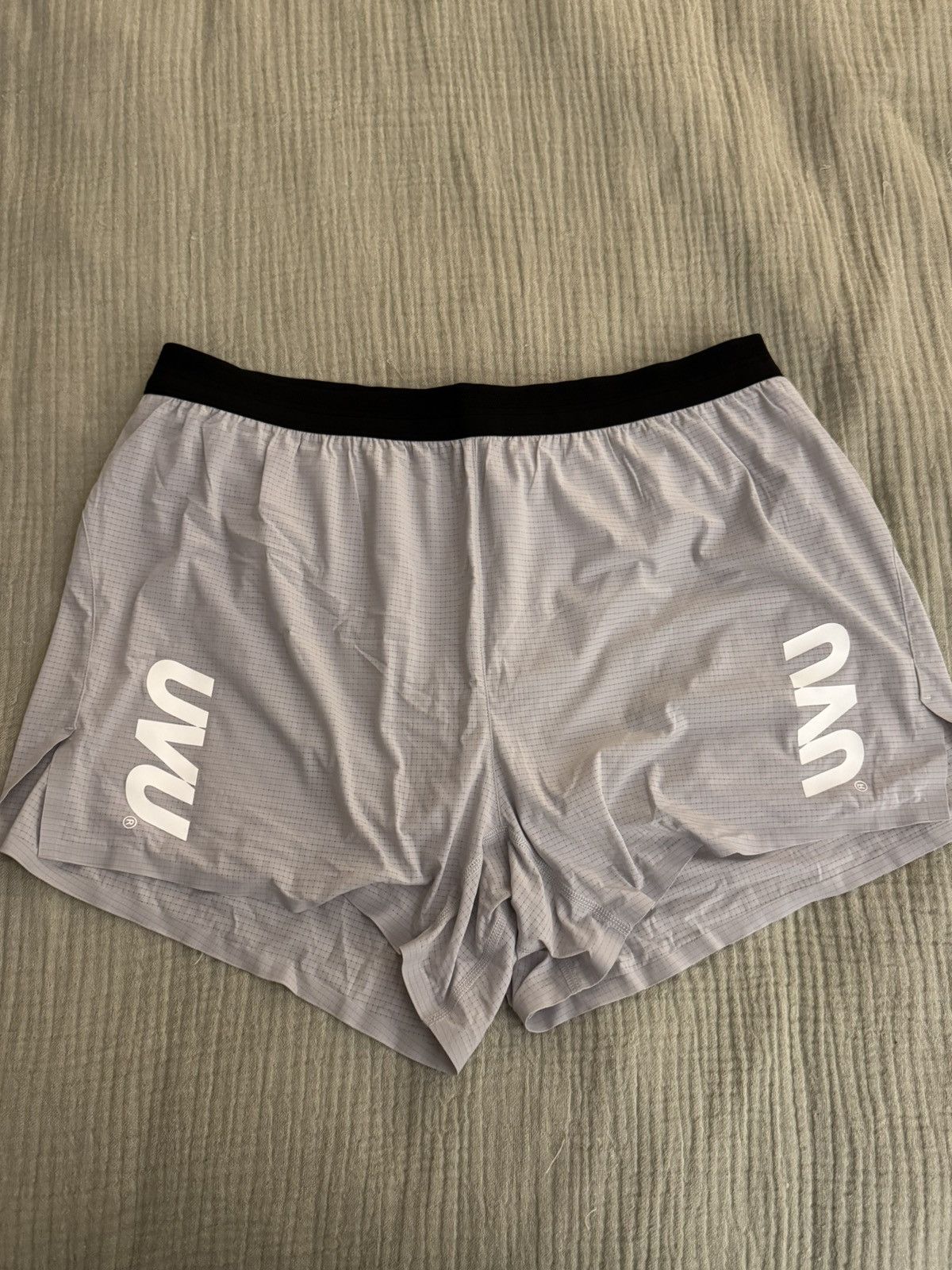 UVU UVU split shorts - NEW Size US 33 - 2 Thumbnail