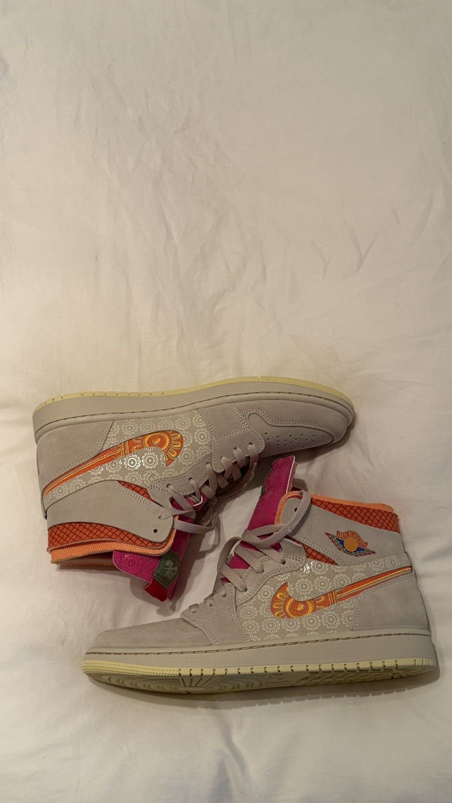 Nike Air Jordan 1 Zoom Comfort "Somos Familia" - Día de Muertos Size US 10 / EU 43 - 1 Thumbnail