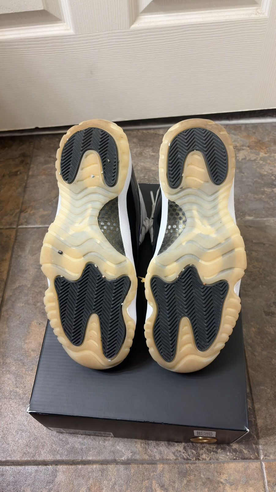 Jordan Brand Jordan 11 Graditude Size US 9.5 / EU 42-43 - 3 Thumbnail