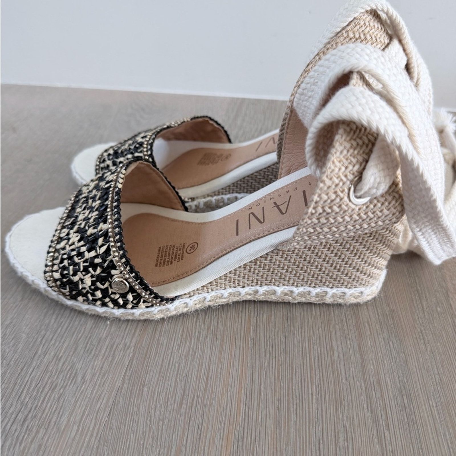 Other Like New Miani Black and Cream Espadrille Sandals size 8 Size US 8 / IT 38 - 4 Thumbnail