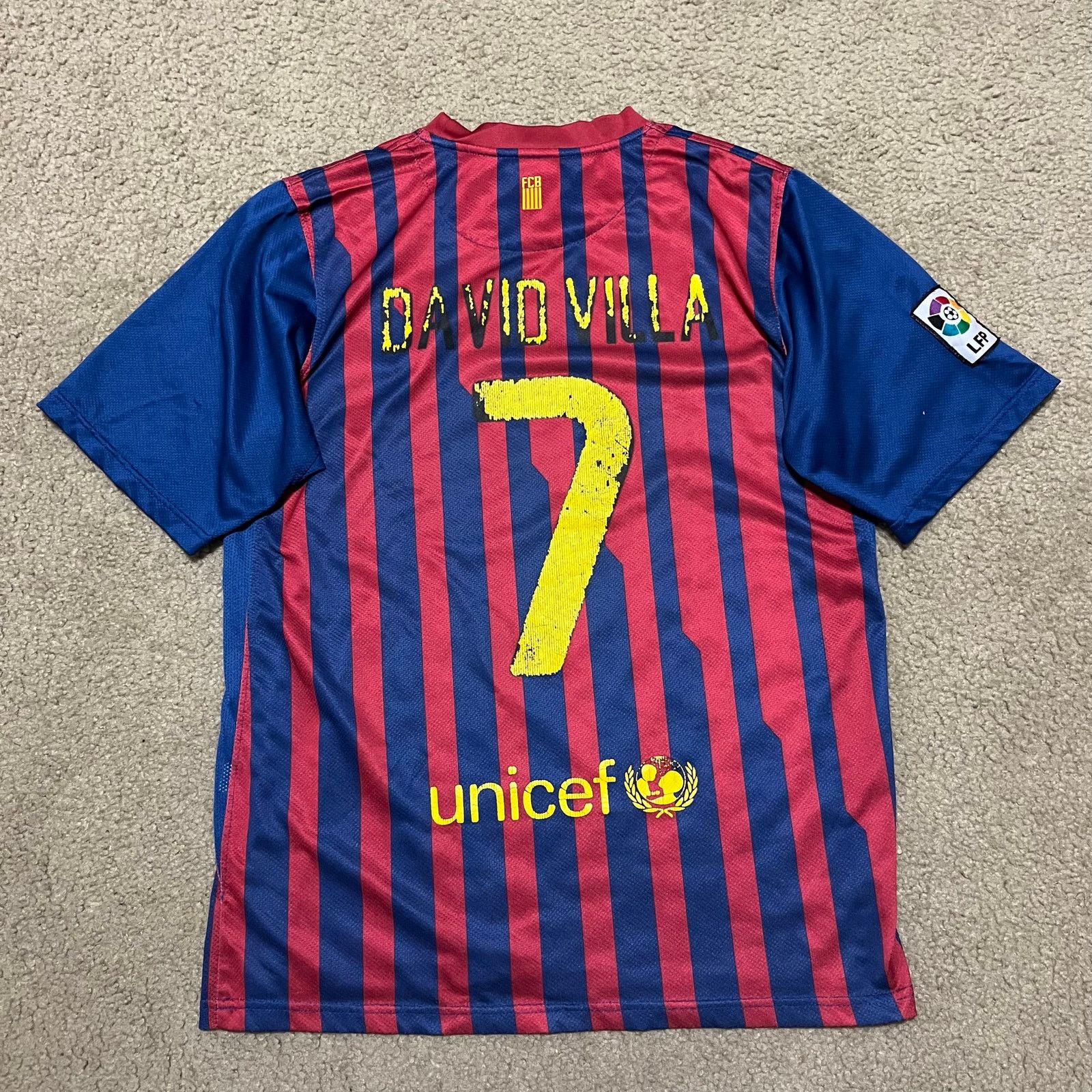 Other FC Barcelona Embroidered Logo David Villa Jersey Medium Size US M / EU 48-50 / 2 - 2 Thumbnail