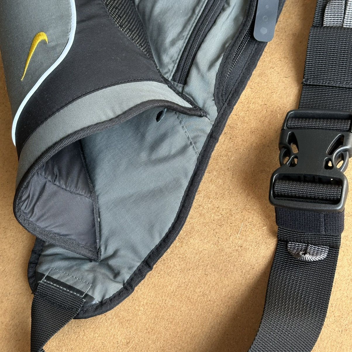 Nike Vintage Nike Waist Fanny Pack Water Bottle Holder Bag Size ONE SIZE - 4 Thumbnail