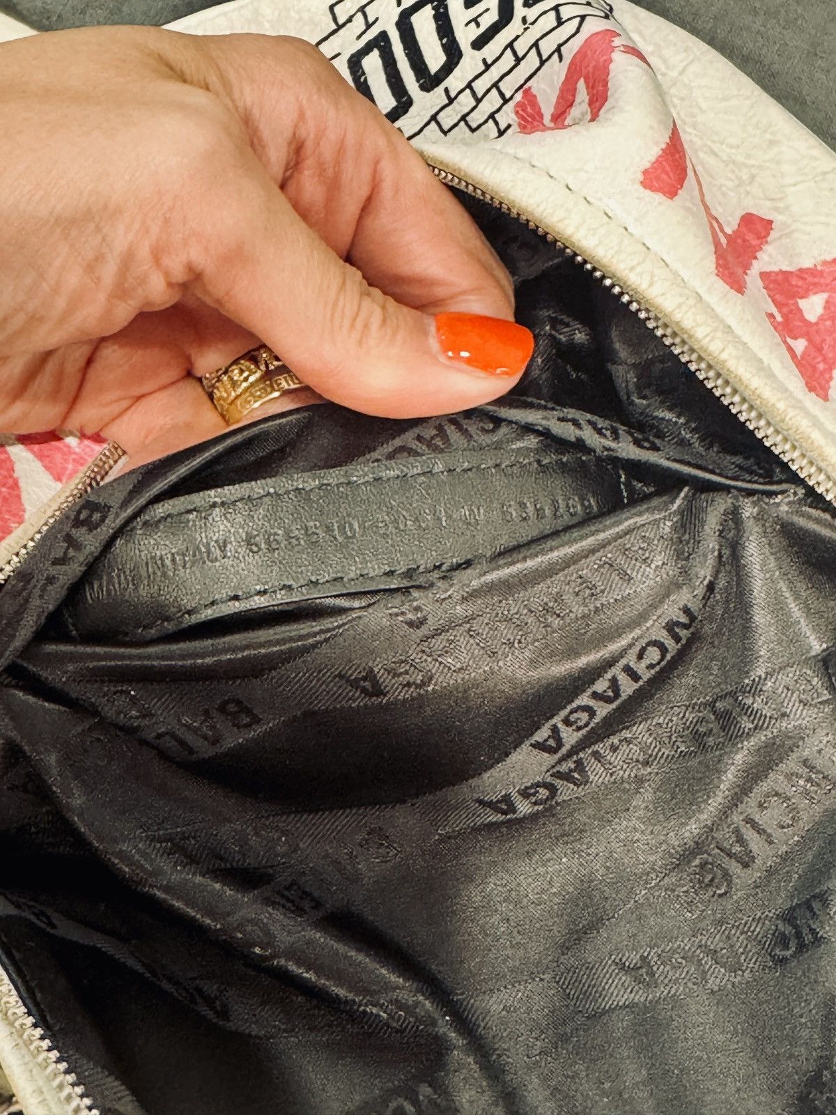 Balenciaga Balenciaga Souvenir XS Graffiti Belt Bag Size ONE SIZE - 6 Thumbnail