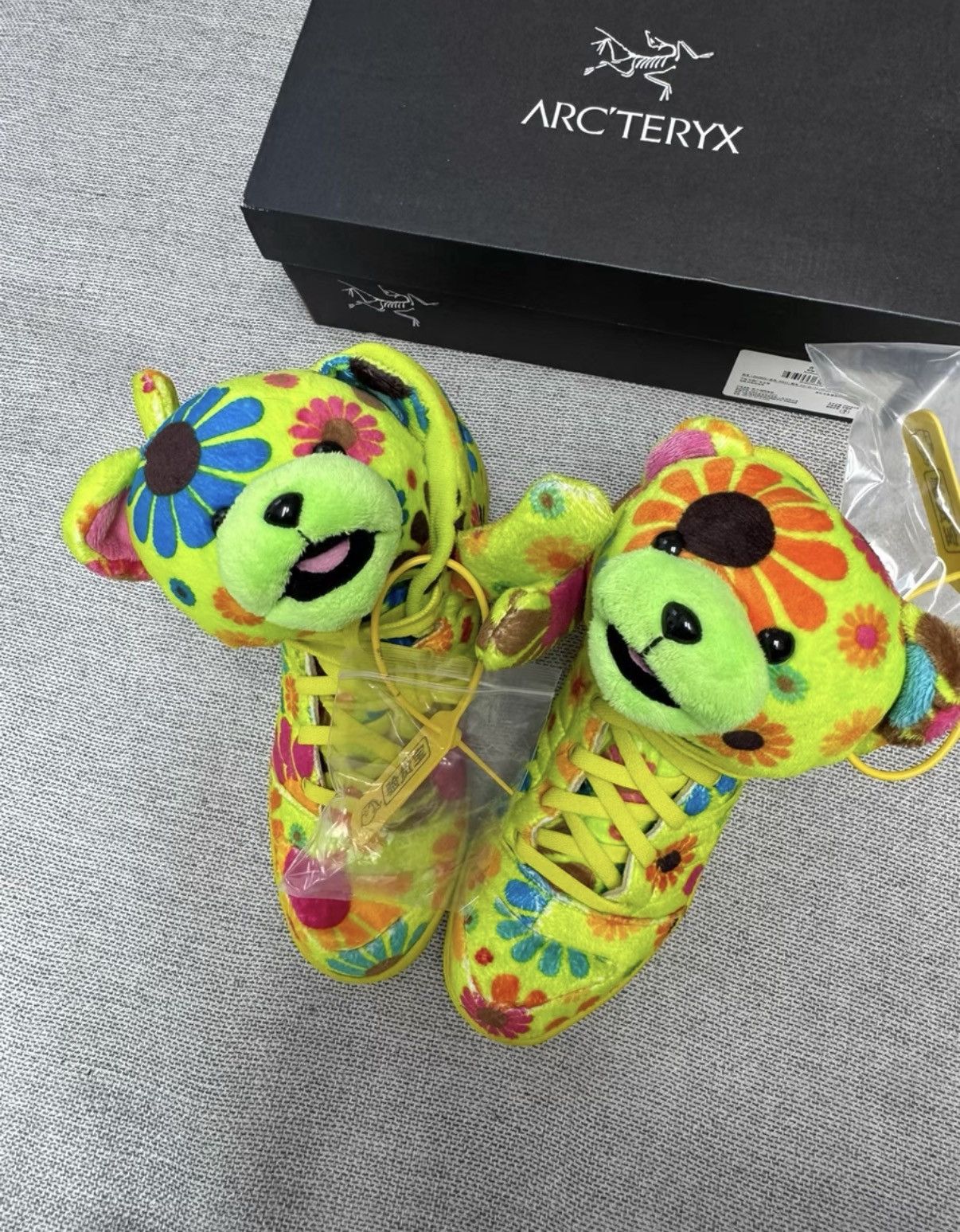 Adidas Adidas Jeremy Scott JS Wings Bear Floral Camo G61076 K37 Size US 7 / EU 40 - 3 Thumbnail