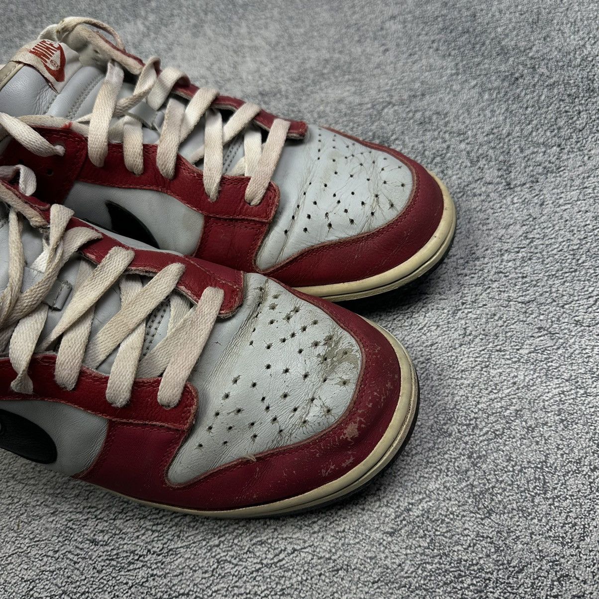Nike × Vintage Rare! Vintage 2005 Nike Dunk Low Red Sail Black Chicago Size US 10 / EU 43 - 11 Thumbnail