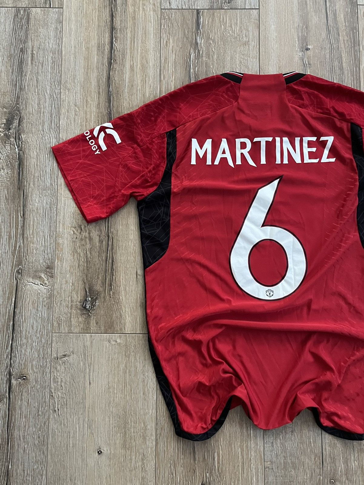 Other MANCHESTER UNITED 23/24 JERSEY #6 MARTINEZ Size US M / EU 48-50 / 2 - 13 Thumbnail