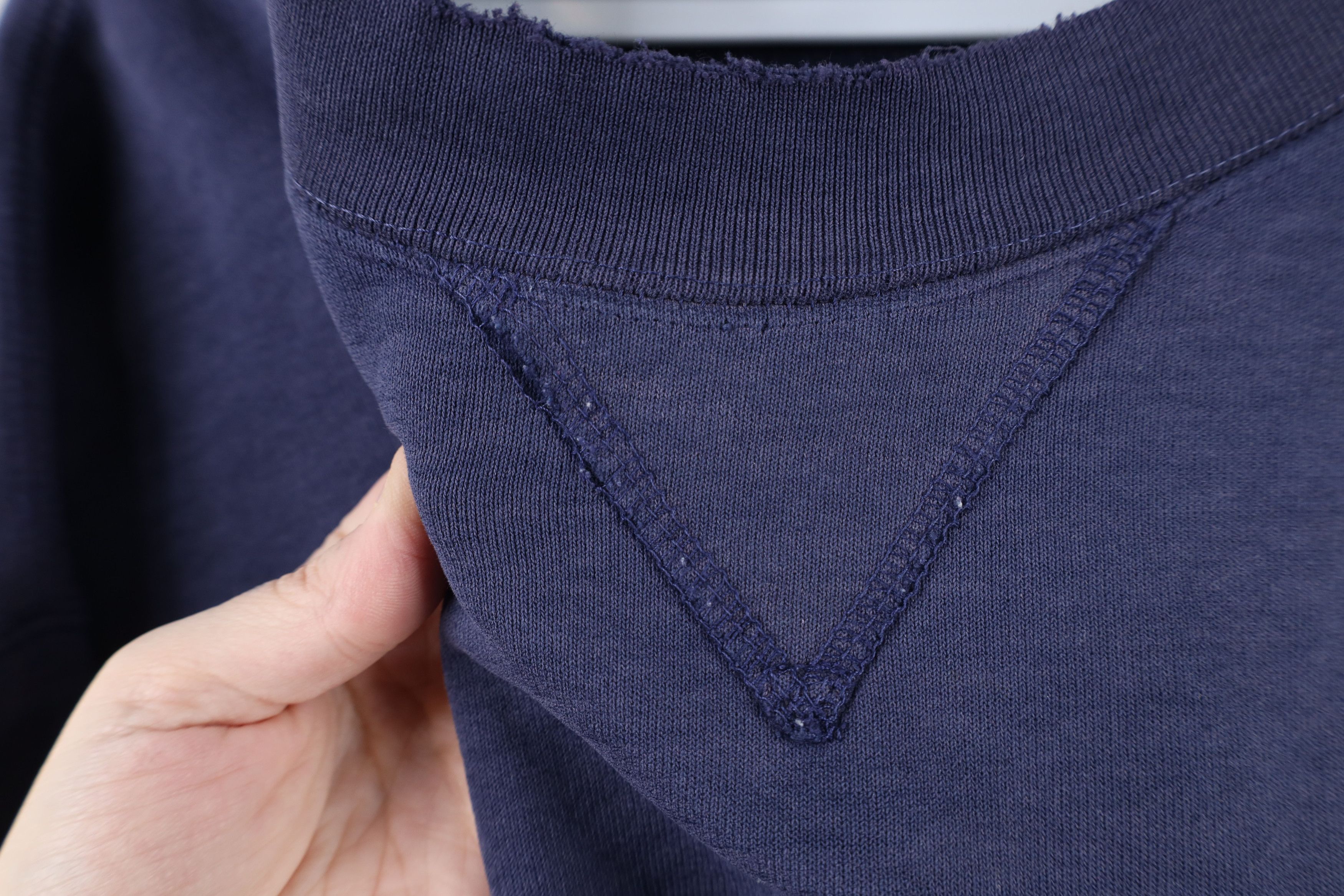 Carhartt × Vintage Vintage 90s Carhartt Spell Out Crewneck Sweatshirt Navy Blue Size US XXL / EU 58 / 5 - 5 Thumbnail