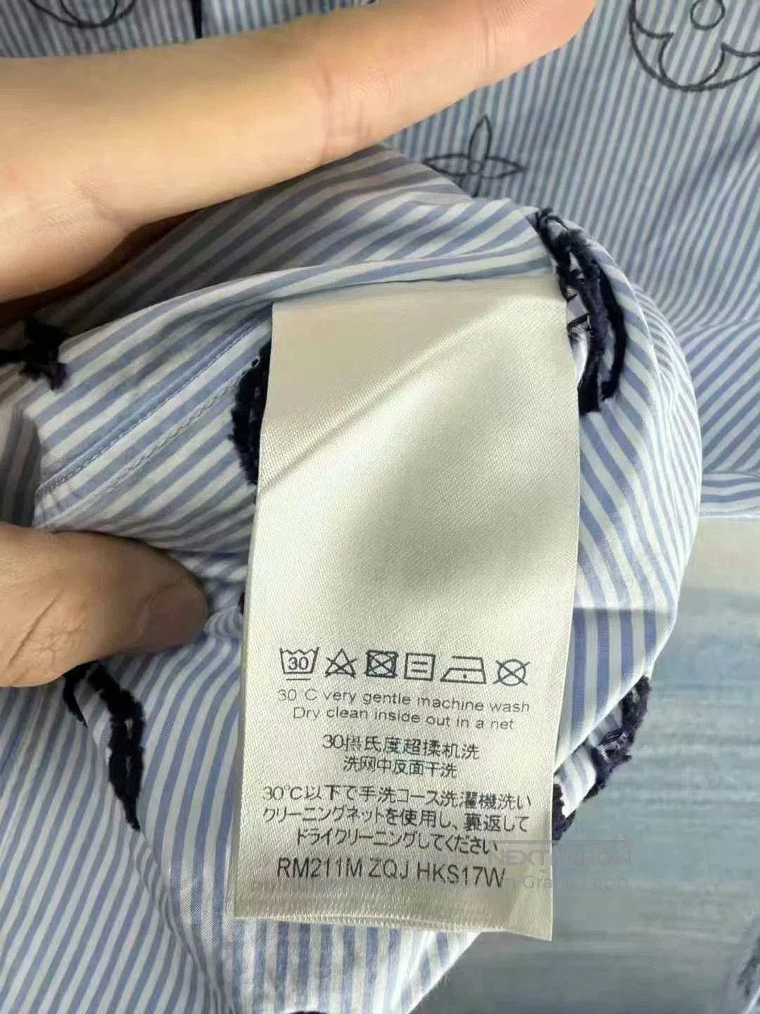 Louis Vuitton louis vuitton light blue striped shirt size s. Size US S / EU 44-46 / 1 - 4 Thumbnail