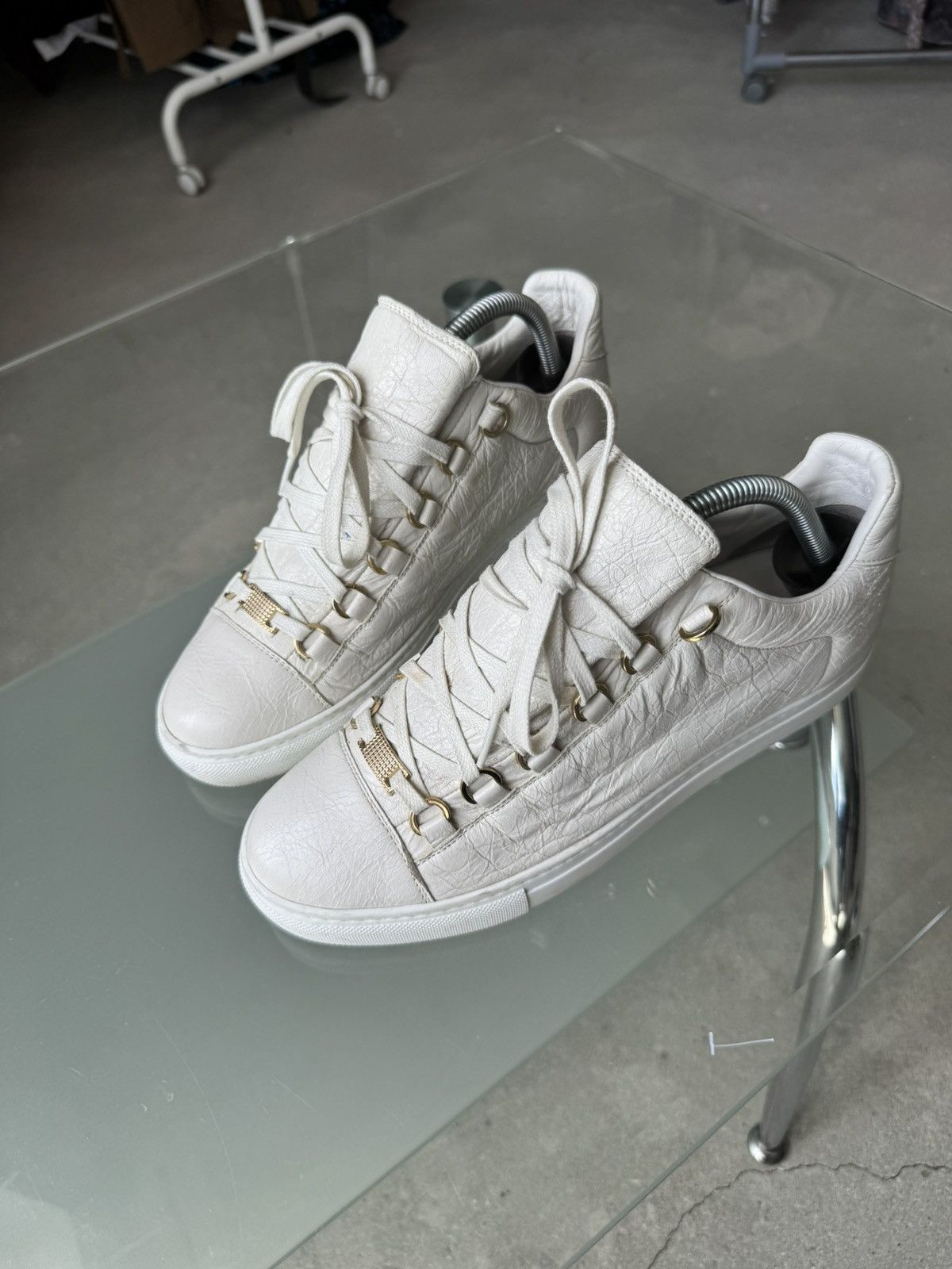 Balenciaga Balenciaga Arena Low Top Leather Sneakers Size US 7 / EU 40 - 2 Thumbnail