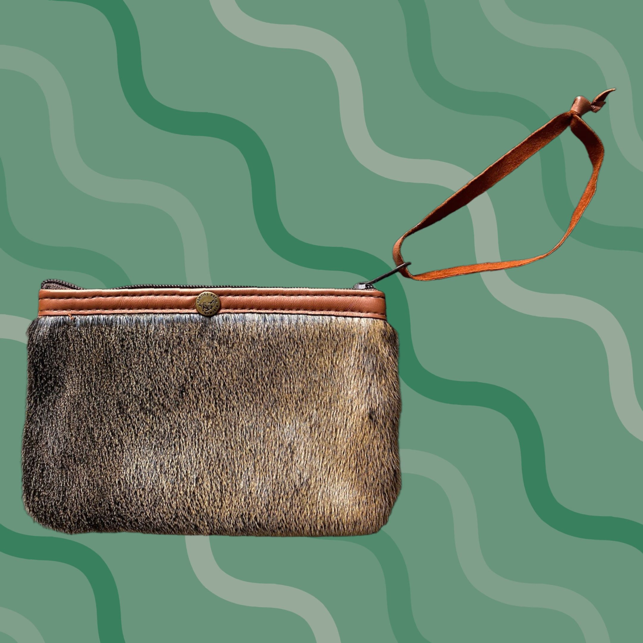 Vintage VINTAGE Henties Bay Namibia Fur Clutch Handbag With Zipper Clutch Women Brown Beige Fur Zip Size ONE SIZE - 1 Thumbnail