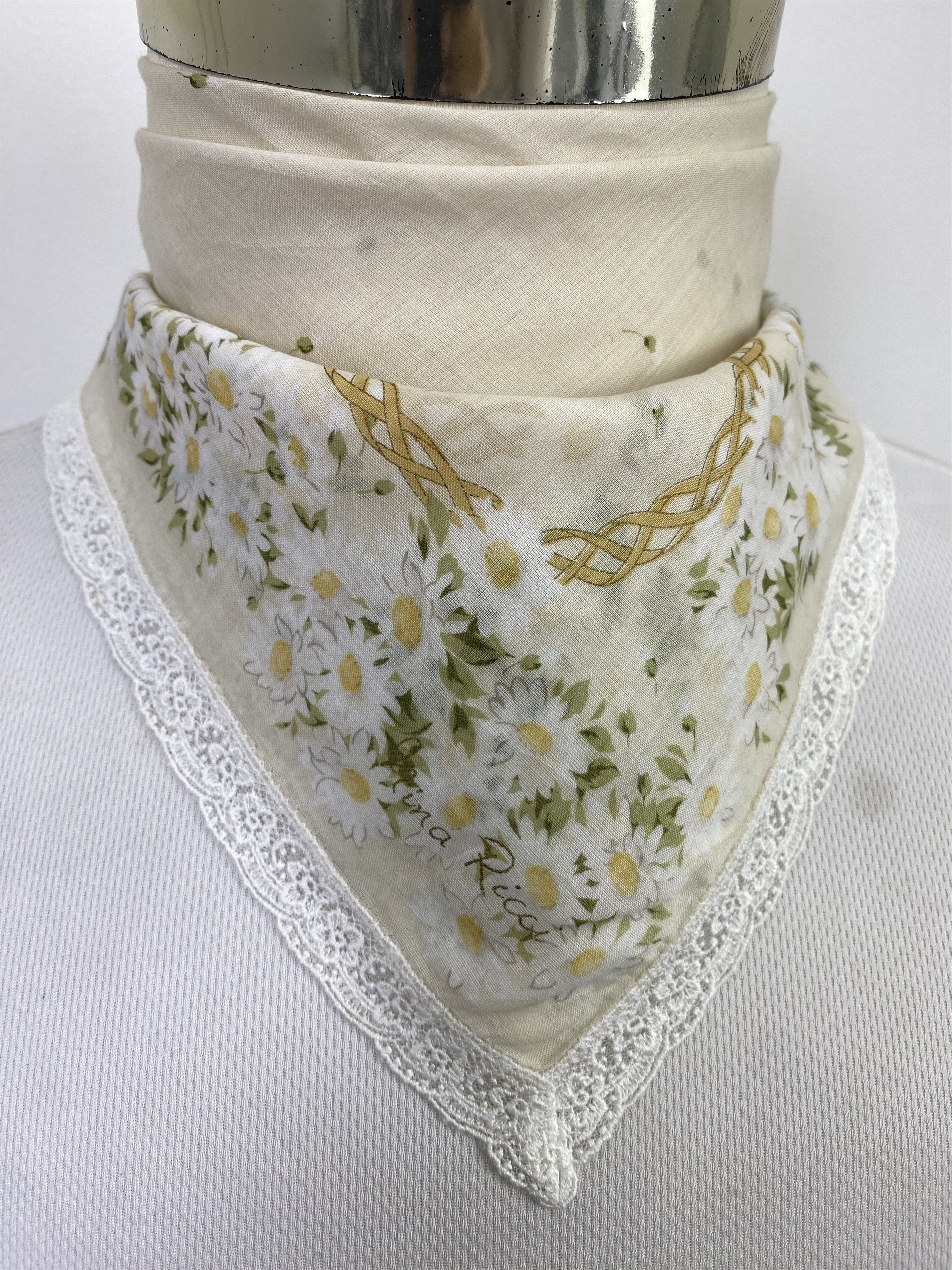 Vintage Nina Ricci Handkerchief / Neckerchief / Bandana KT0177 Size ONE SIZE - 2 Thumbnail