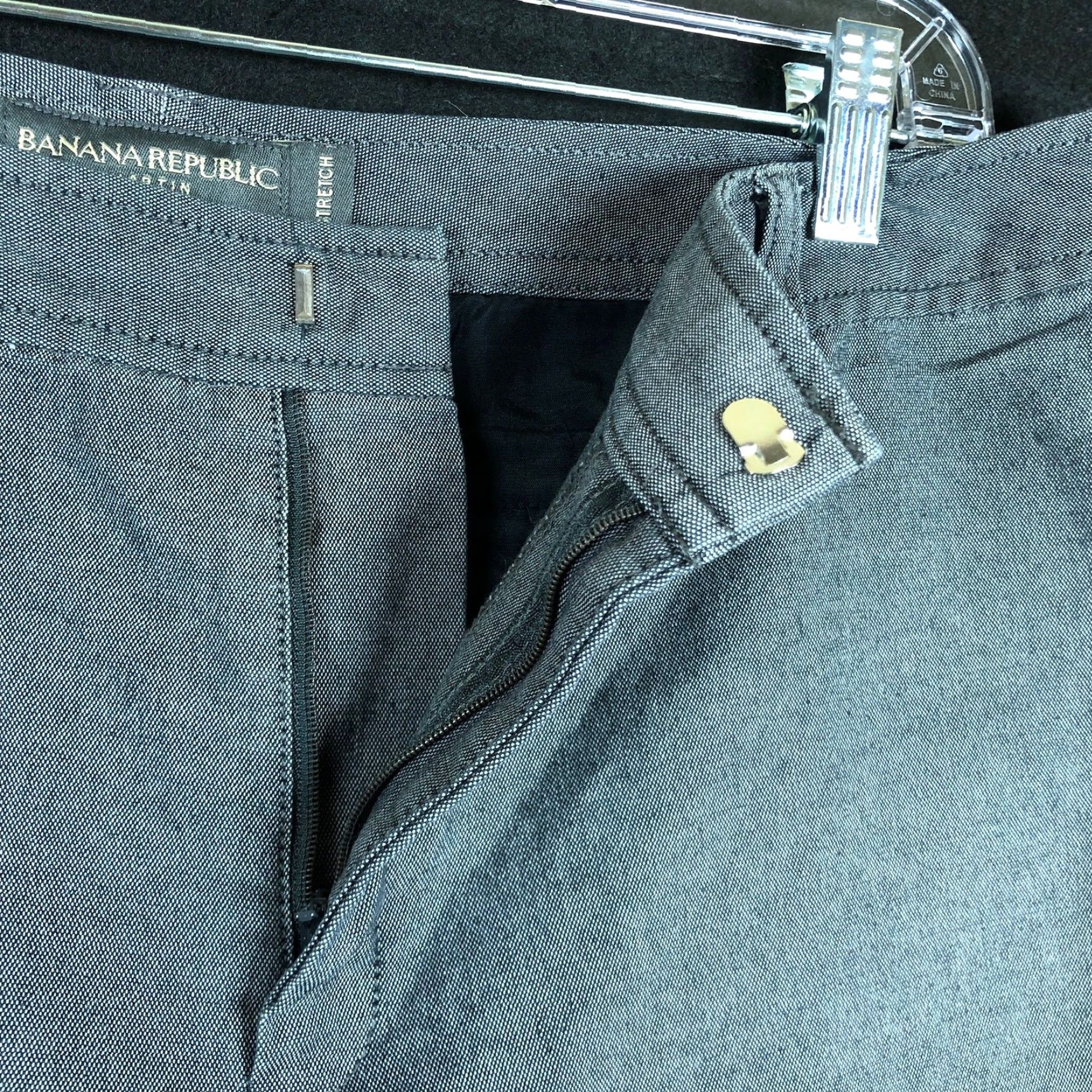 Banana Republic Banana Republic Womens Pants Gray Martin Fit Capris Stretch 14 Long Tall Regular Straight 14 Tall Womens Capris Gray Stretch Banana Republic Pants Size 24" / US 00 / IT 34 - 4 Thumbnail