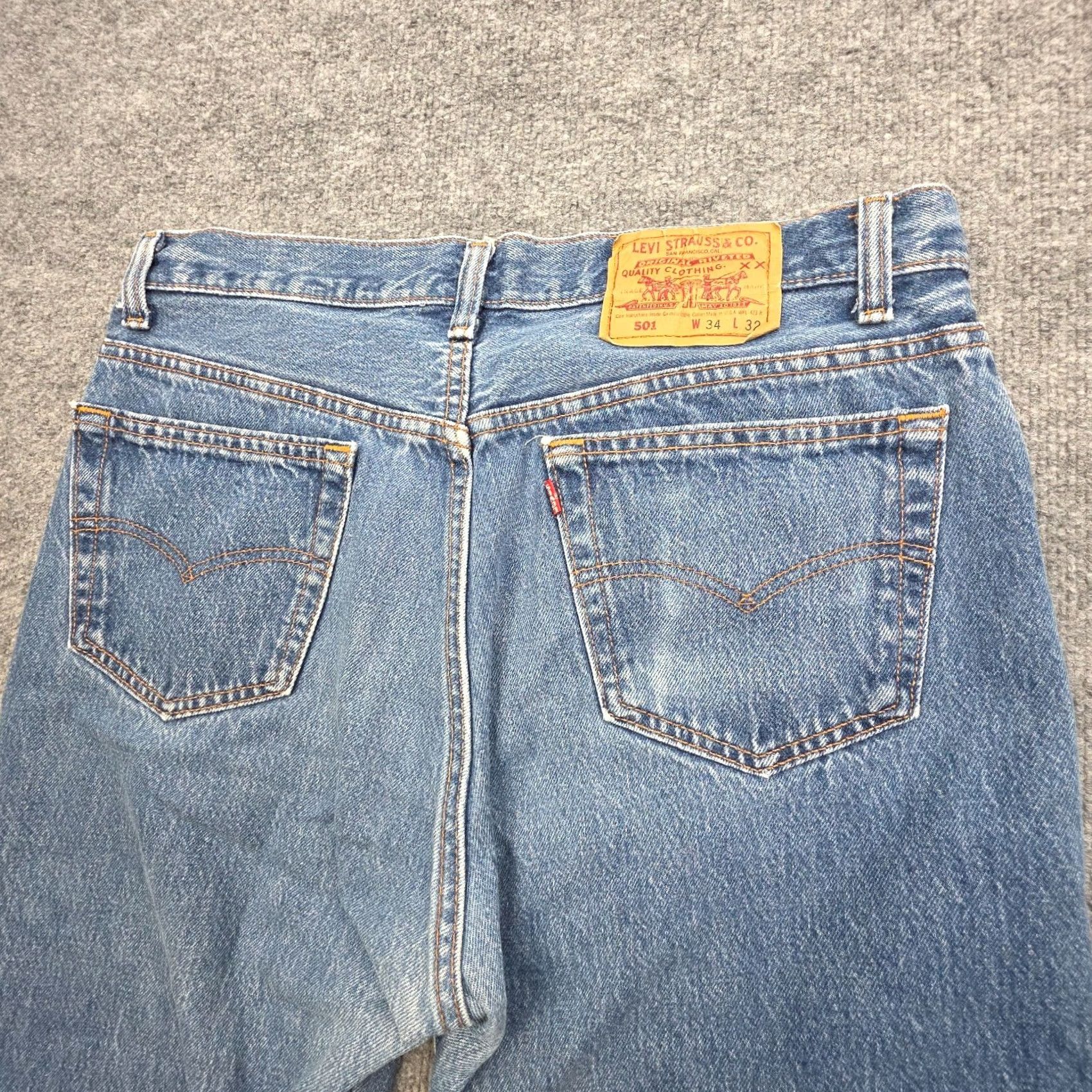 Levi's Vintage Levi'S 501 Jeans Mens 32x31 Blue Medium Wash Faded Size US 32 / EU 48 - 3 Thumbnail