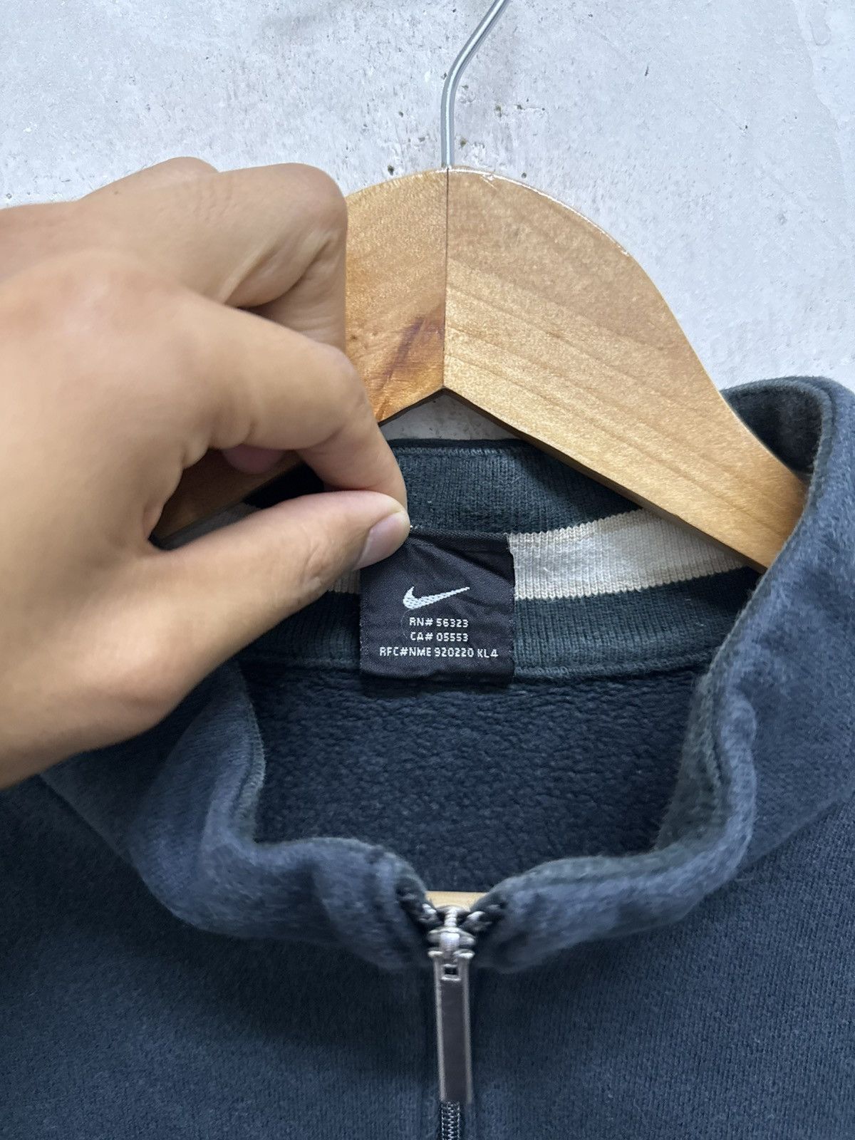 Nike 2000s Distressed Nike Half Zipper Sweatshirt Size US L / EU 52-54 / 3 - 6 Thumbnail