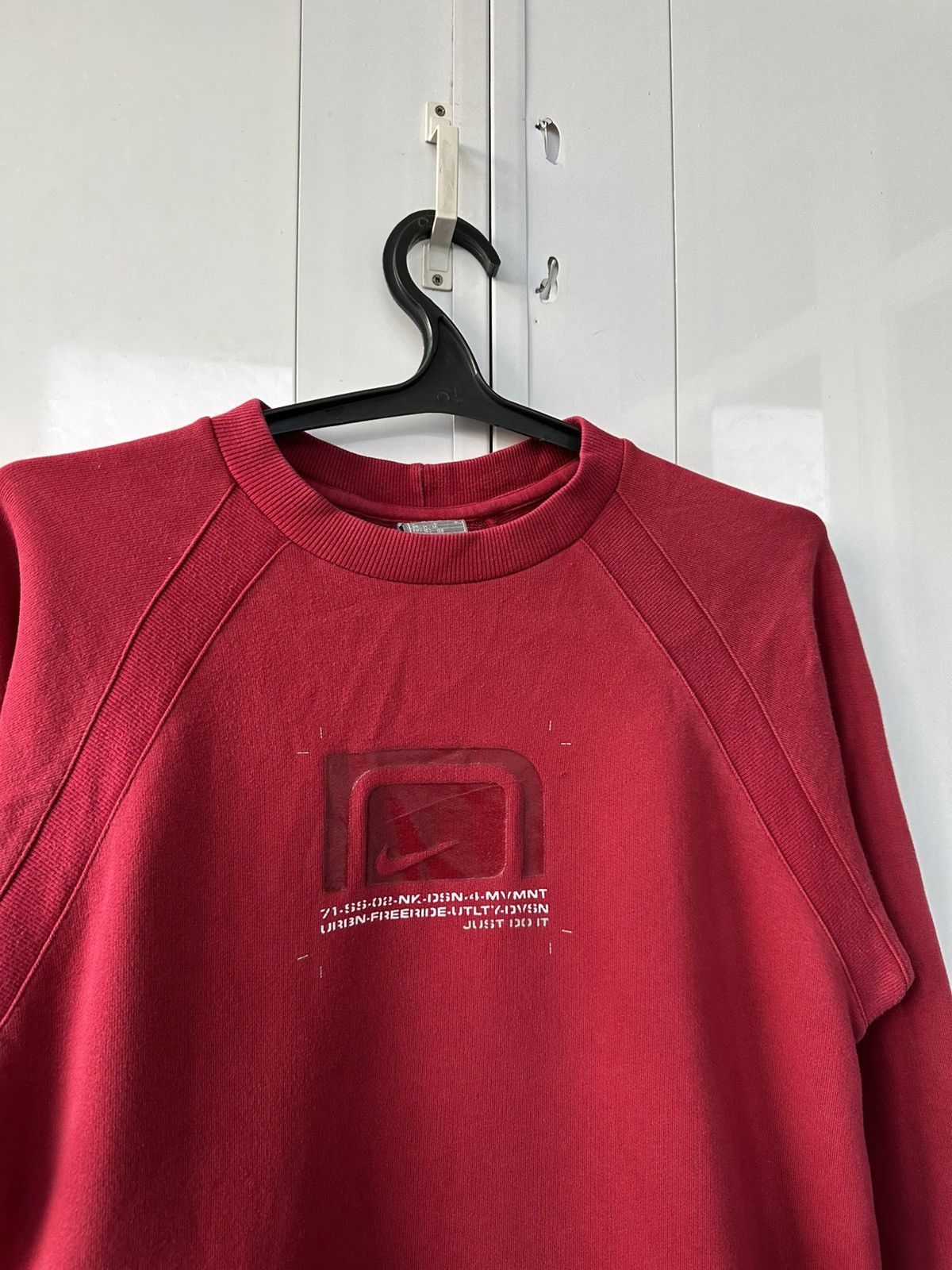 Nike Vintage Nike Rubber Centre Logo Size US M / EU 48-50 / 2 - 5 Thumbnail
