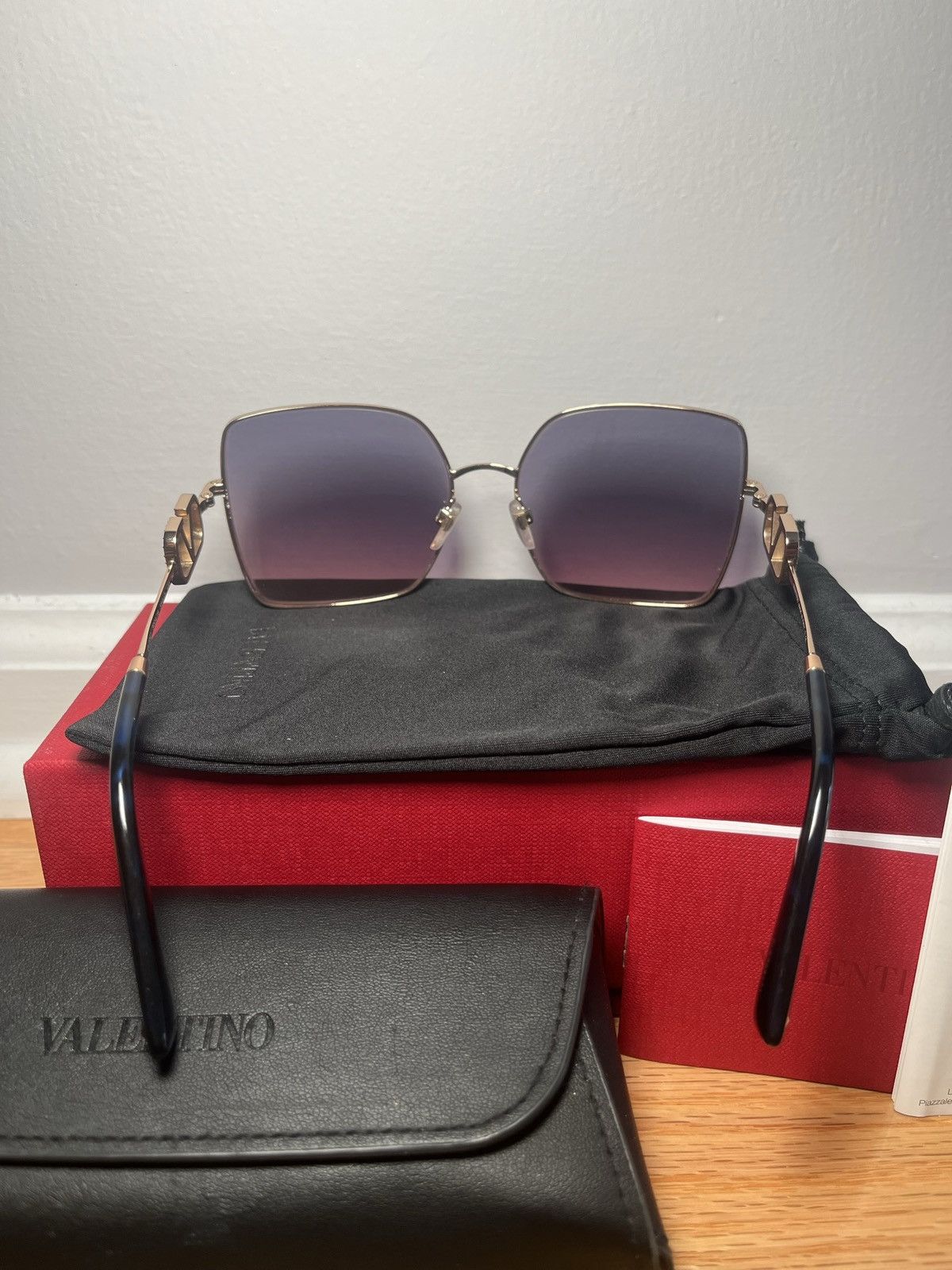 Valentino Valentino Square Sunglasses Luxottica Group Limited Edition Size ONE SIZE - 6 Thumbnail