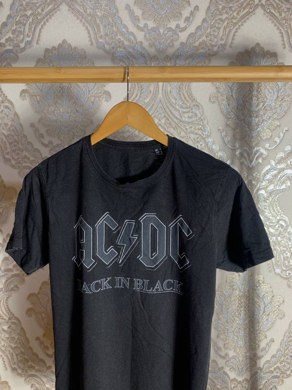 Band Tees VERY RARE AC/DC BACK IN BLACK ROCK T-SHIRT RETRO Y2K 90s Size US S / EU 44-46 / 1 - 2 Thumbnail