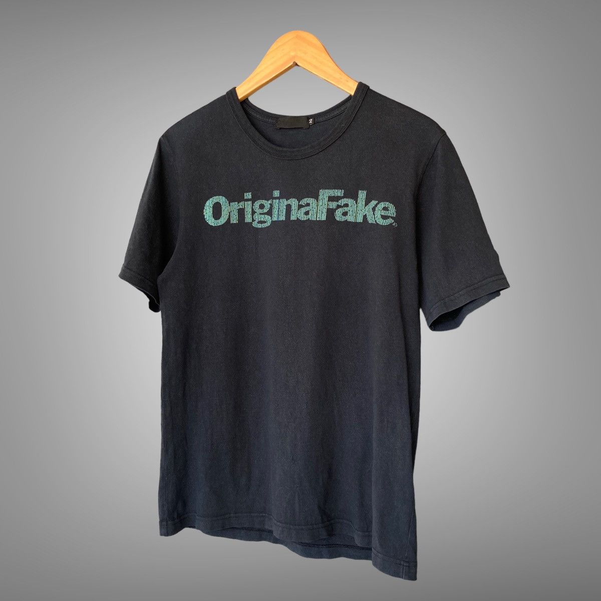 Original Fake 📢SENDOFFER📢 OriginalFake Spell Out Logo Tee Size US M / EU 48-50 / 2 - 3 Thumbnail