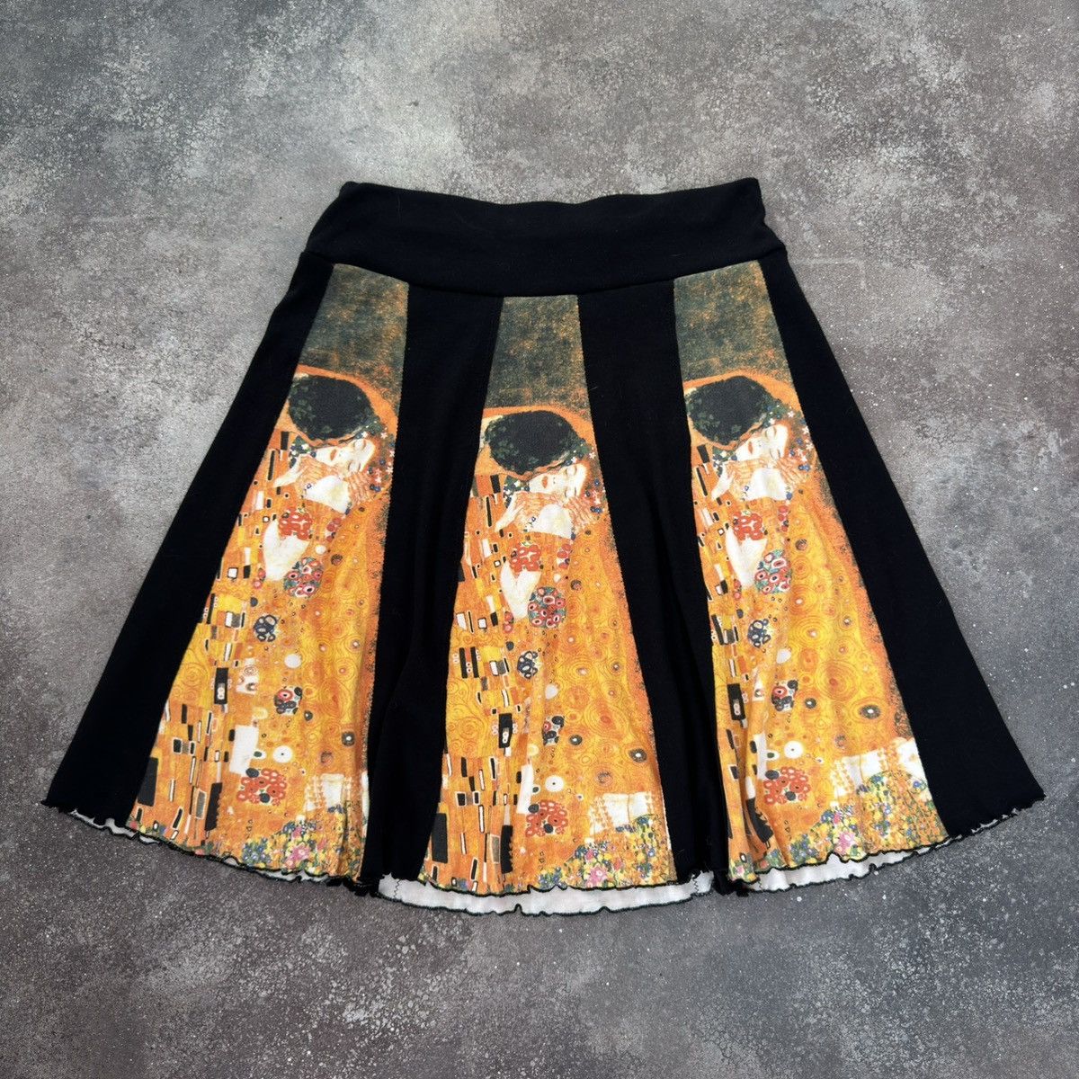 Hysteric Glamour × Japanese Brand × Vintage Amazing Vintage Art Gustav Klimt “The Kiss” Skirt Size 27" / US 4 / IT 40 - 1 Thumbnail