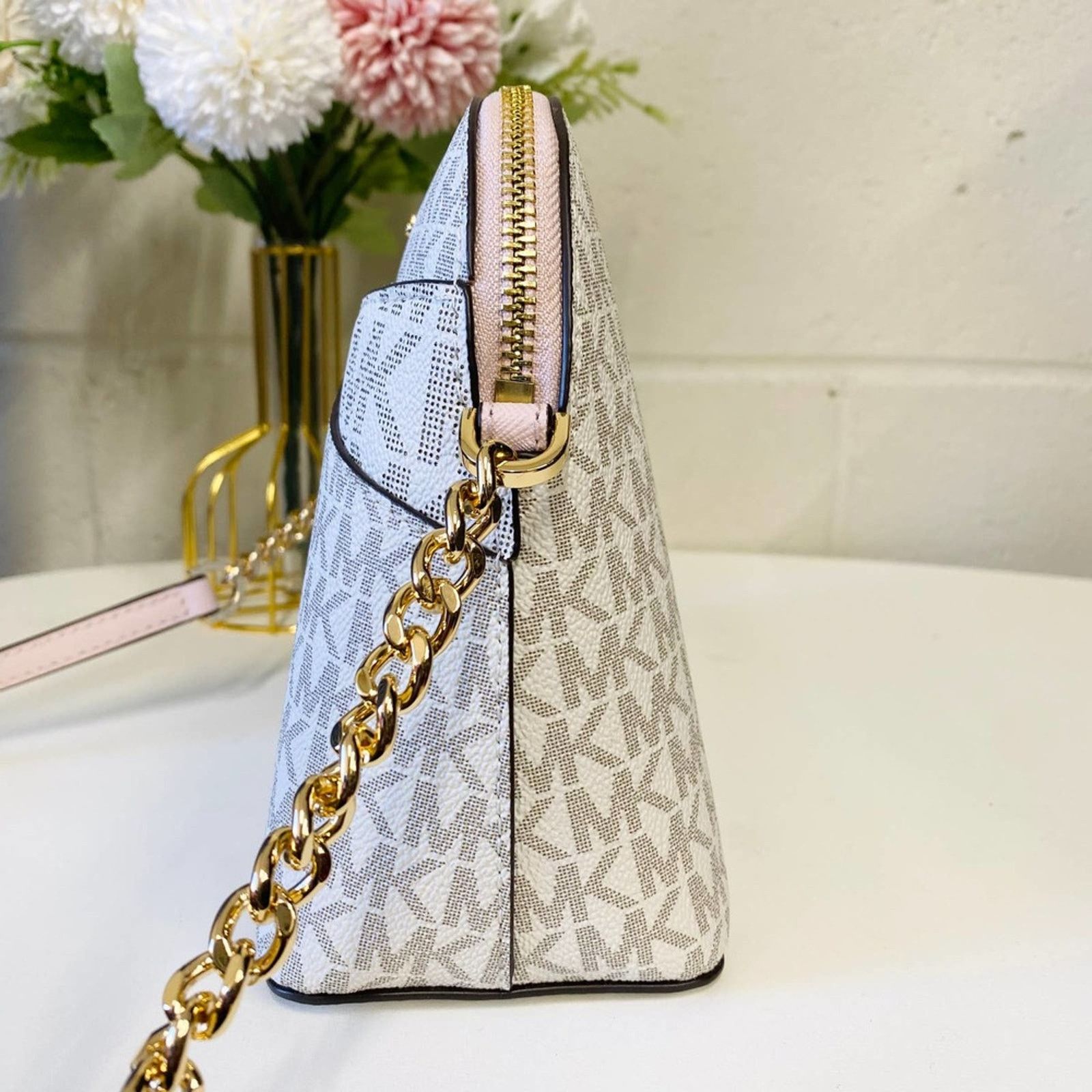 Michael Kors Michael Kors 35F1GTVC6B Jet Set Travel Medium Logo Dome Bag Size ONE SIZE - 5 Thumbnail