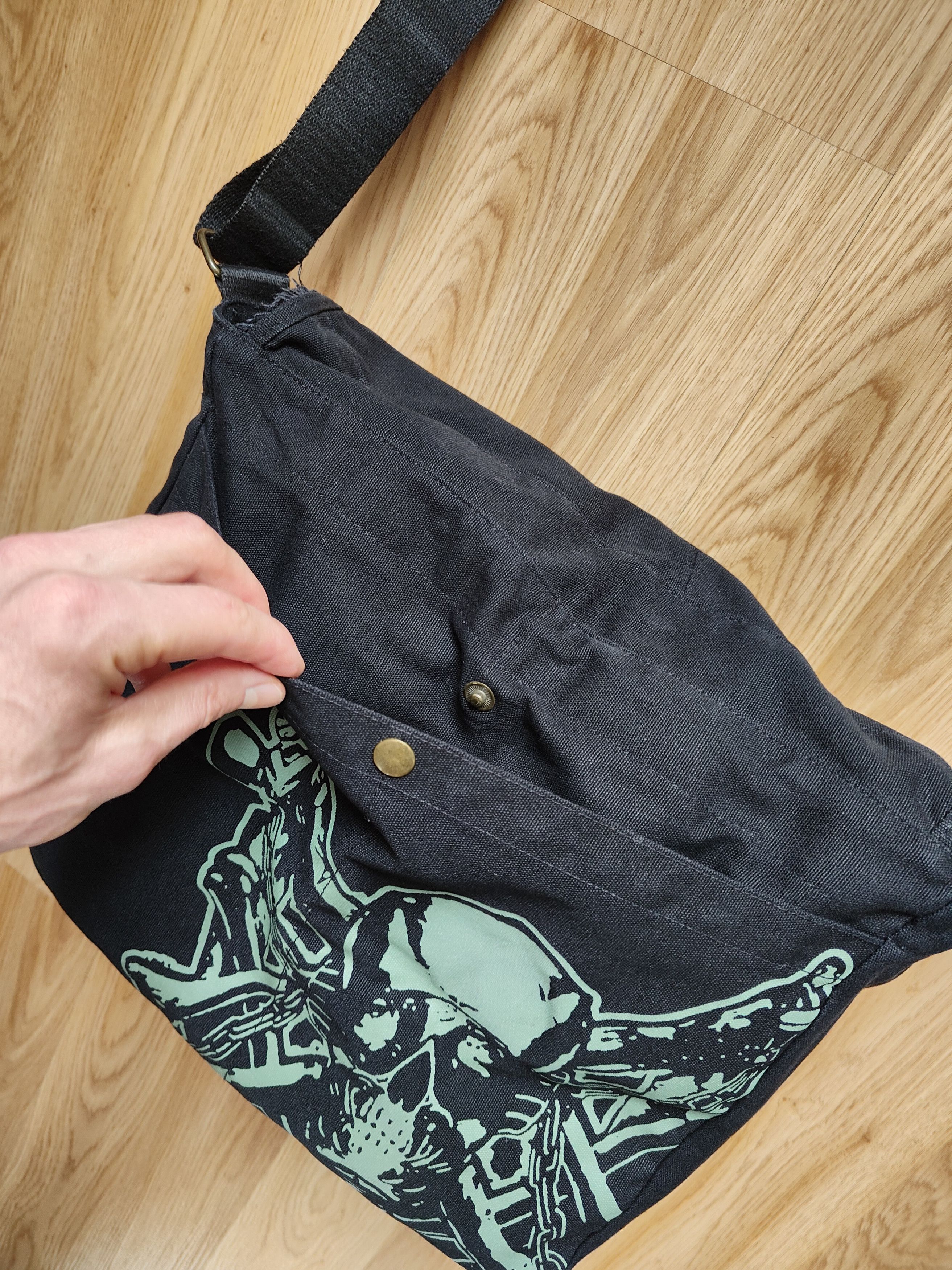 Megadeth Vintage Bioworld Bandmerch Megadeth 2006 Shoulder Bag Size ONE SIZE - 10 Thumbnail