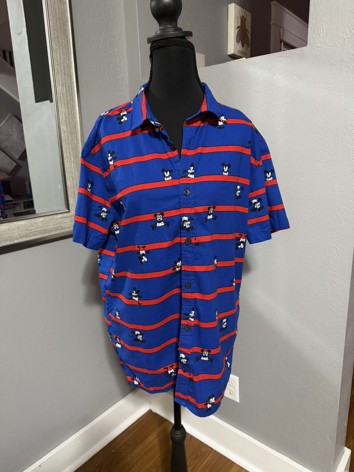 Disney Disney x Forever 21 striped button shirt Mickey Mouse medium Size US M / EU 48-50 / 2 - 2 Thumbnail