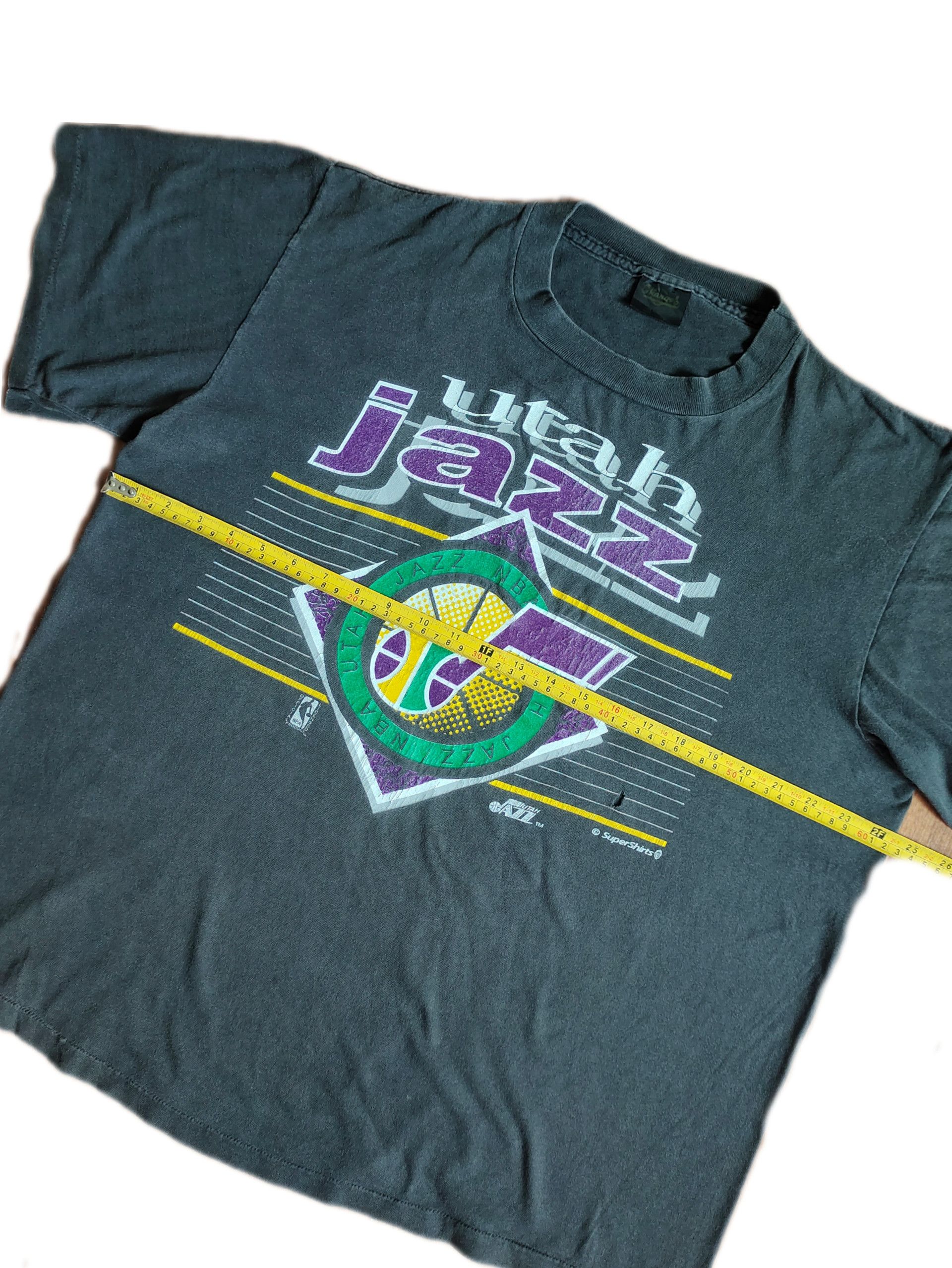 Vintage Vintage Utah Jazz 90s Full Logo T-shirt Size US XL / EU 56 / 4 - 6 Thumbnail