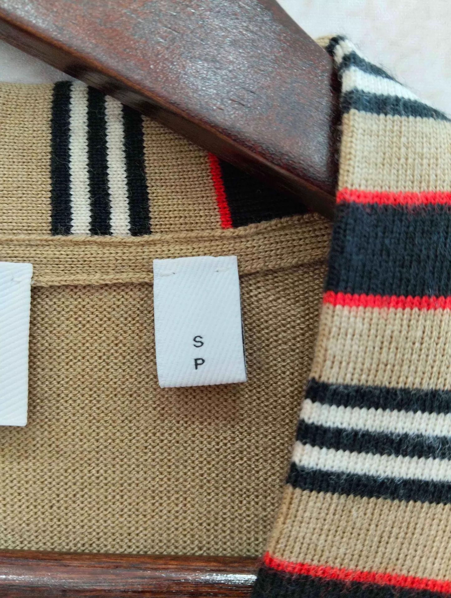 Burberry Burberry Iconic Stripe Merino Wool Cardigan S Size S / US 4 / IT 40 - 4 Thumbnail