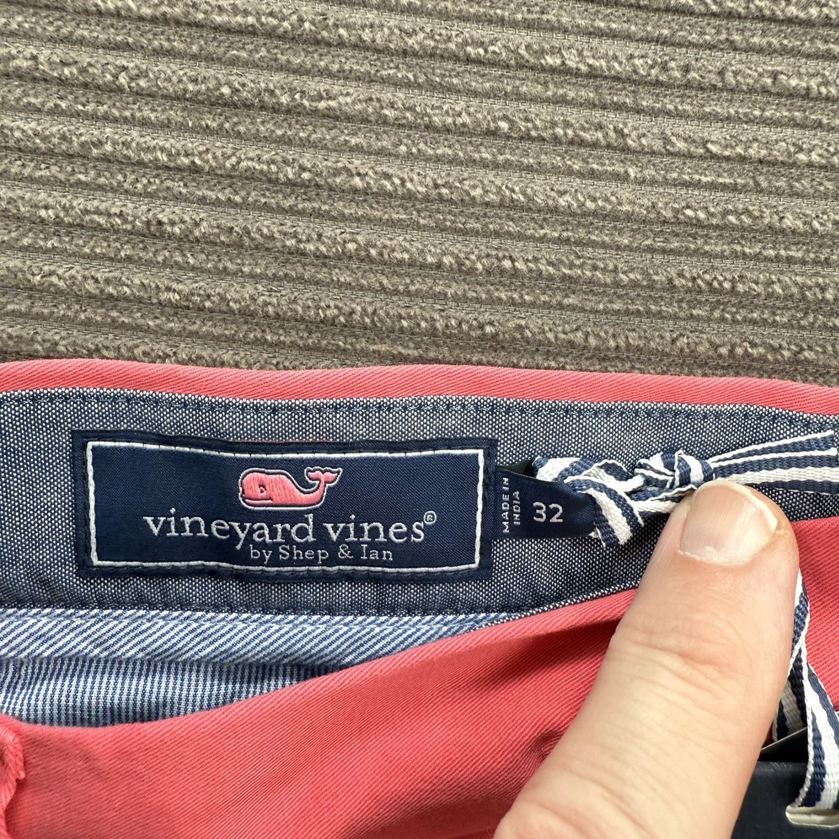 Vineyard Vines Vineyard Vines Breaker Shorts Men 32 Jetty Red Cotton Preppy Golf Golfing Chino 5-Pocket Regular Front Flat 9in Inseam Summer Spring Fall Mens Size US 32 / EU 48 - 3 Thumbnail