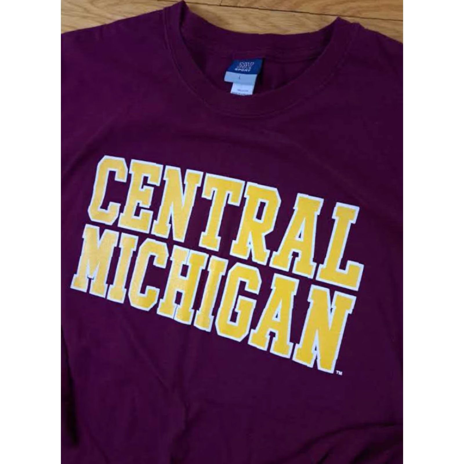 Vintage VINTAGE Central Michigan University Long Sleeve T-Shirt L Burgundy MV sports University 90s Womens Crew Neck Pullover Limited Size L / US 10 / IT 46 - 3 Thumbnail