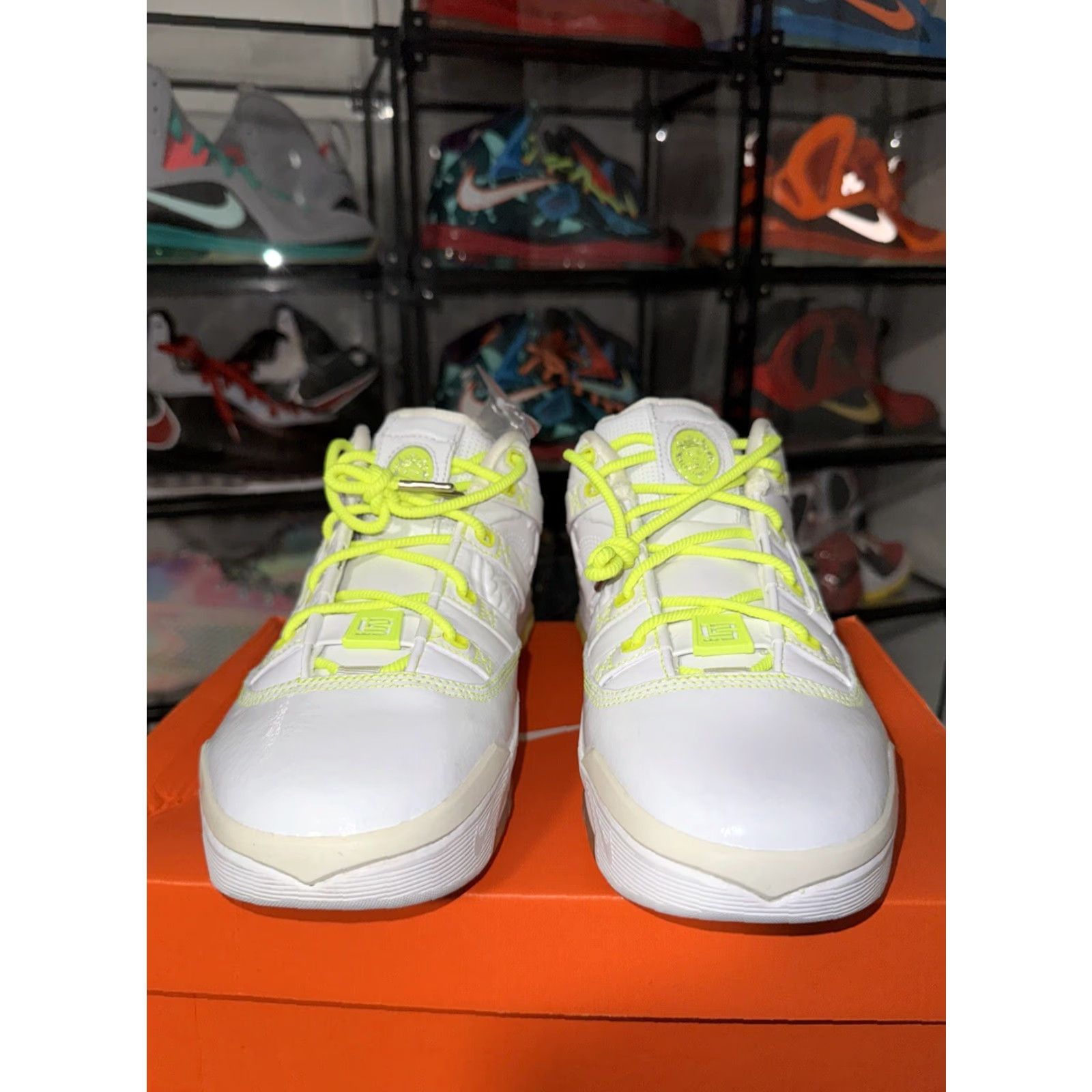 Nike Nike LeBron 3 Four Horsemen White Volt PE Promo Sample Sneaker 10.5 Mens RARE Size US 11 / EU 44 - 4 Thumbnail