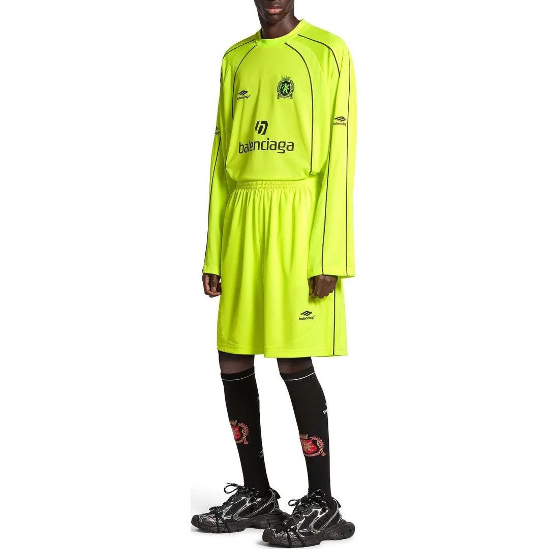 Balenciaga Balenciaga Baggy Oversized Logo Soccer Shorts Neon Yellow Size US 32 / EU 48 - 4 Thumbnail