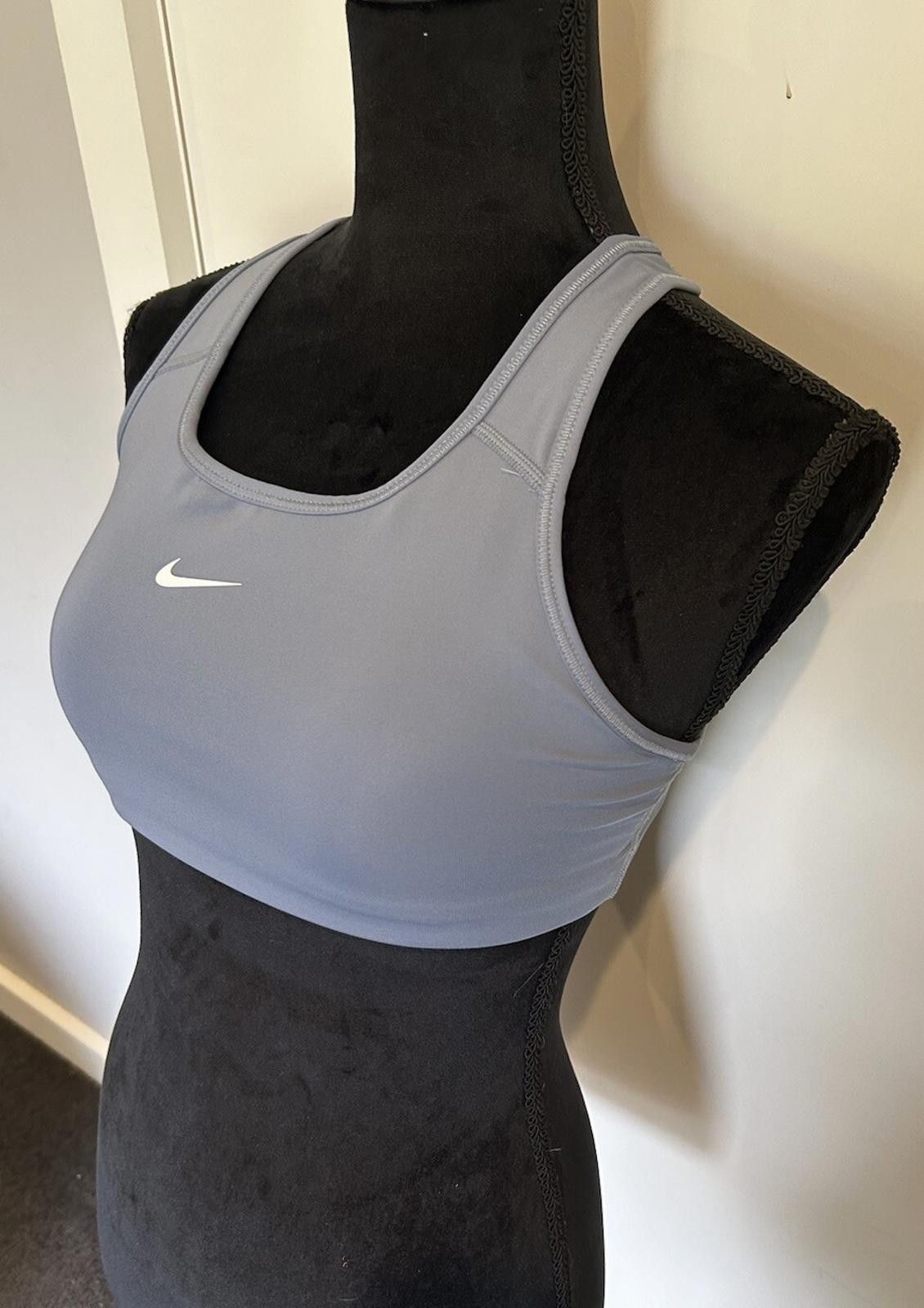 Nike Nike Dri Fit Running Activewear Grey crop top - Size M (003) Size M / US 6-8 / IT 42-44 - 3 Thumbnail
