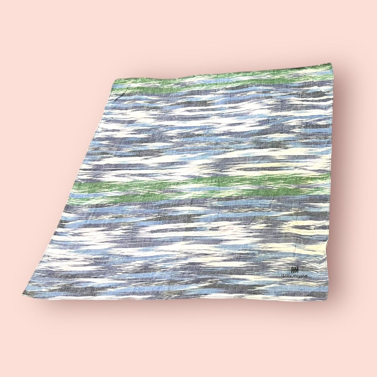 Designer × Issey Miyake × Japanese Brand RARE DESIGN VINTAGE ISSEY MIYAKE HANDKERCHIEF JAPAN Size ONE SIZE - 2 Thumbnail