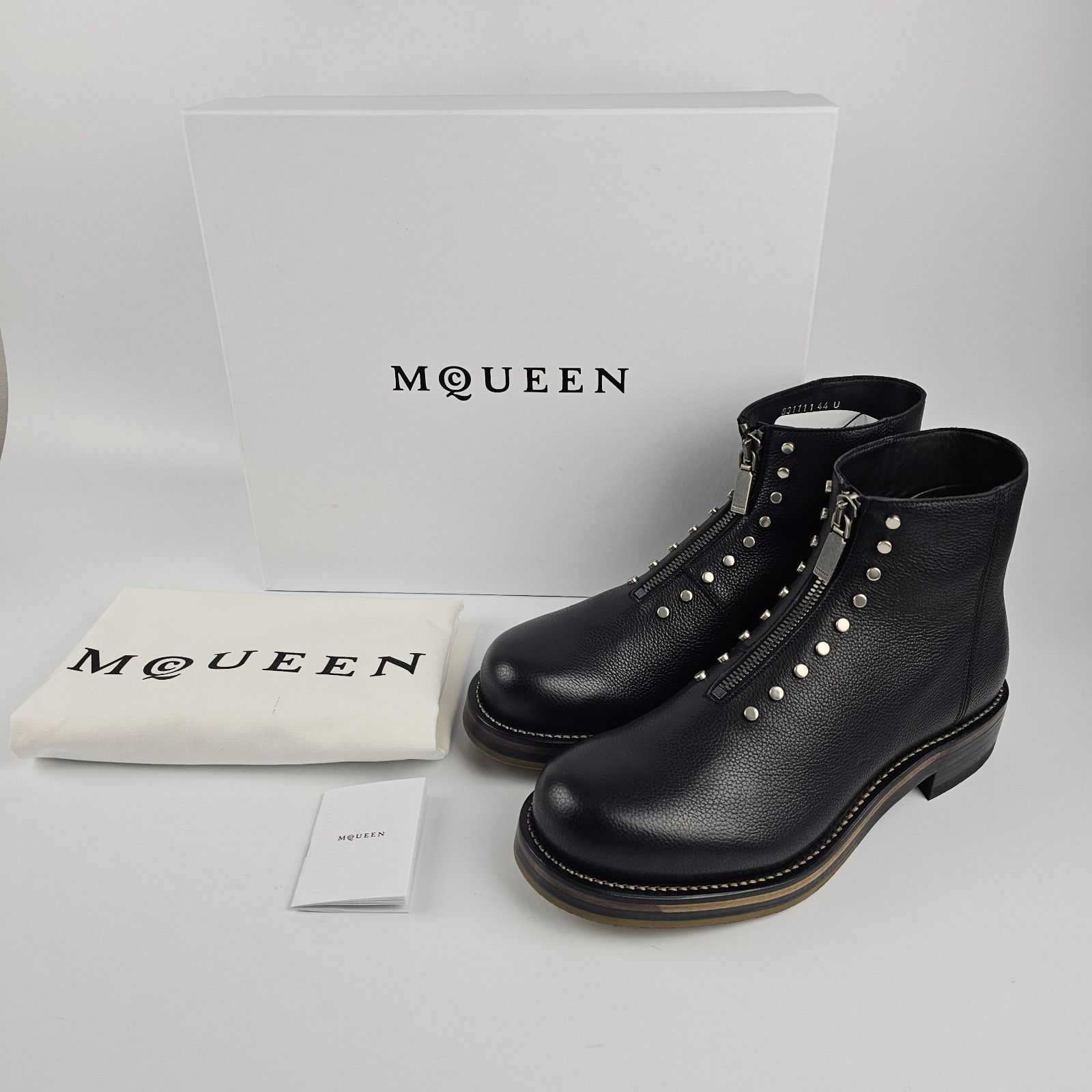Alexander McQueen ALEXANDER MCQUEEN Maker Black Leather Ankle Boots New/Authen Size US 10 / EU 43 - 4 Thumbnail