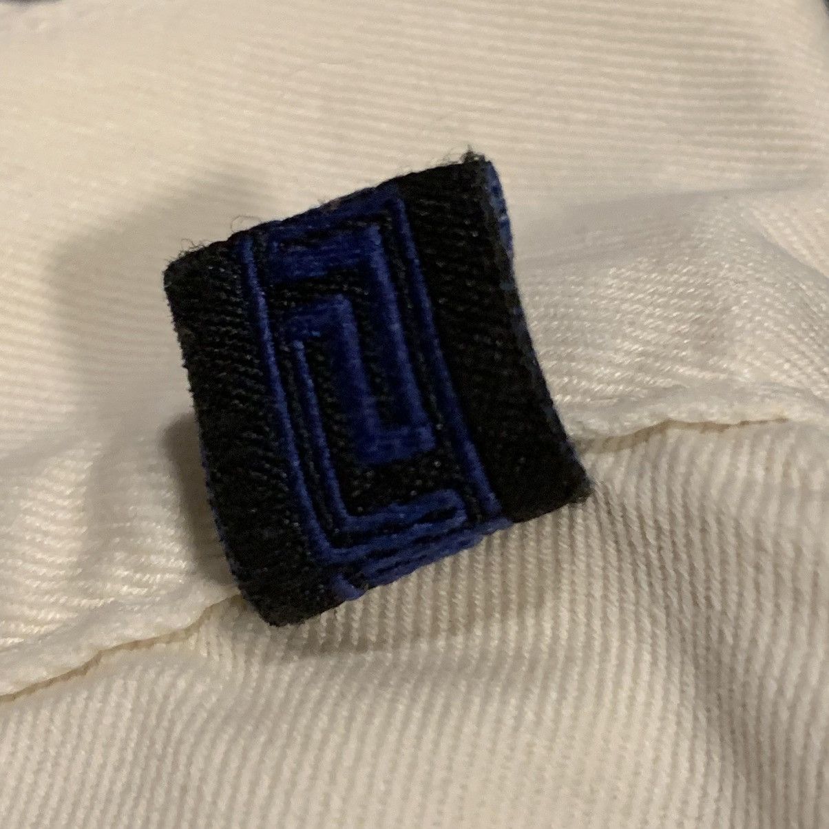 Versace VINTAGE Y2K VERSACE CLASSIC V2 JEANS Size US 31 - 9 Thumbnail