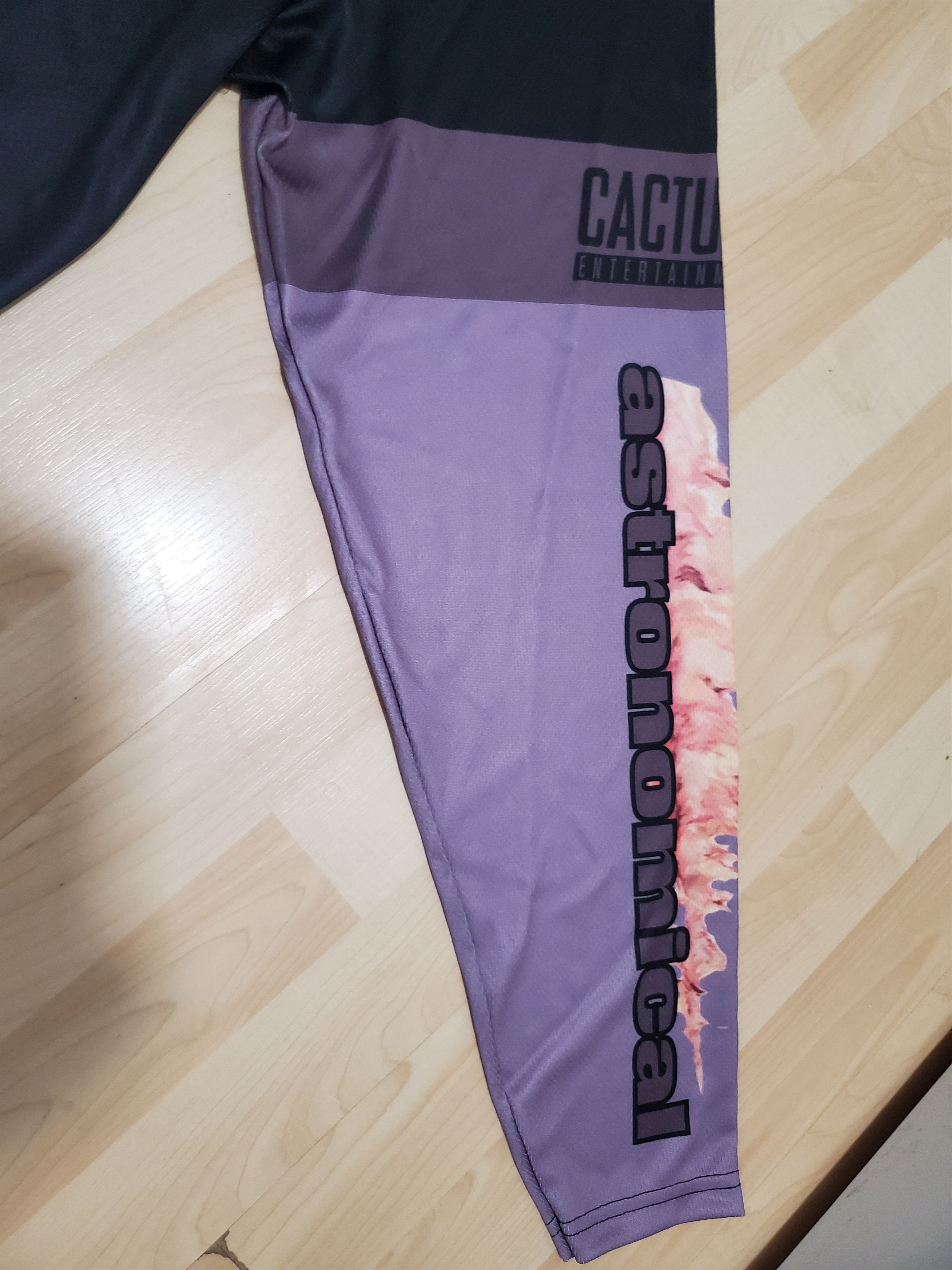 Travis Scott Cactus Jack by Travis Scott Gaming Long-Sleeve Jersey Size US L / EU 52-54 / 3 - 3 Thumbnail
