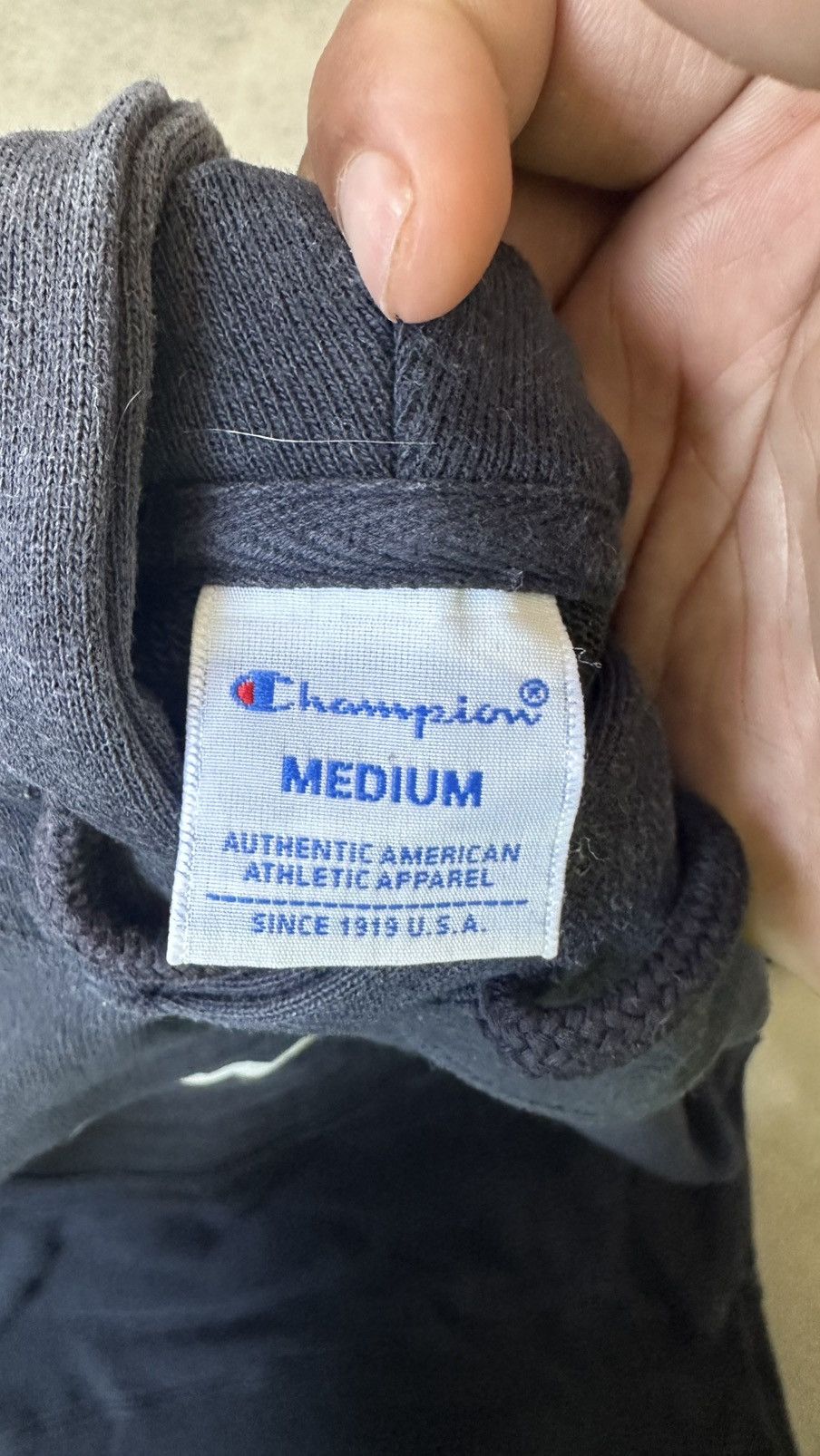 Champion VINTAGE CHAMPION DISTRESSED HOODIE Size US M / EU 48-50 / 2 - 6 Thumbnail