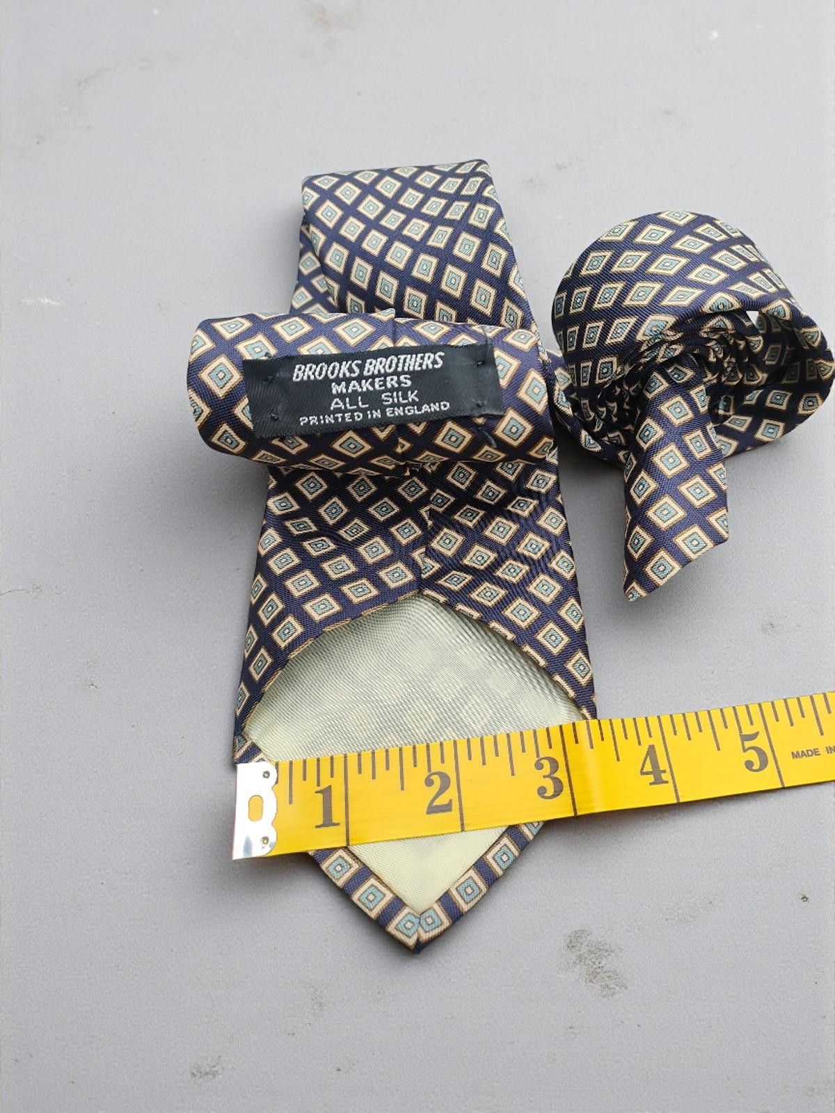 Brooks Brothers Brooks Brothers All Silk Printed Tie - Printed in England Size ONE SIZE - 3 Thumbnail