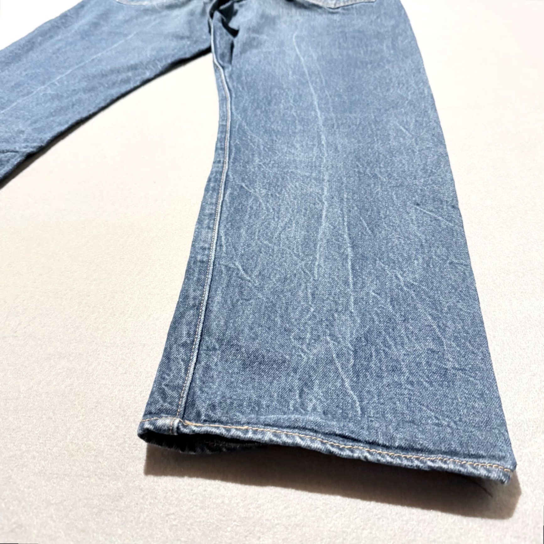 Levi's VINTAGE Levi's 501 Jeans Men Regular 38x30 Blue Light Wash Denim Classic Straight Jeans Mens Size US 38 / EU 54 - 6 Thumbnail
