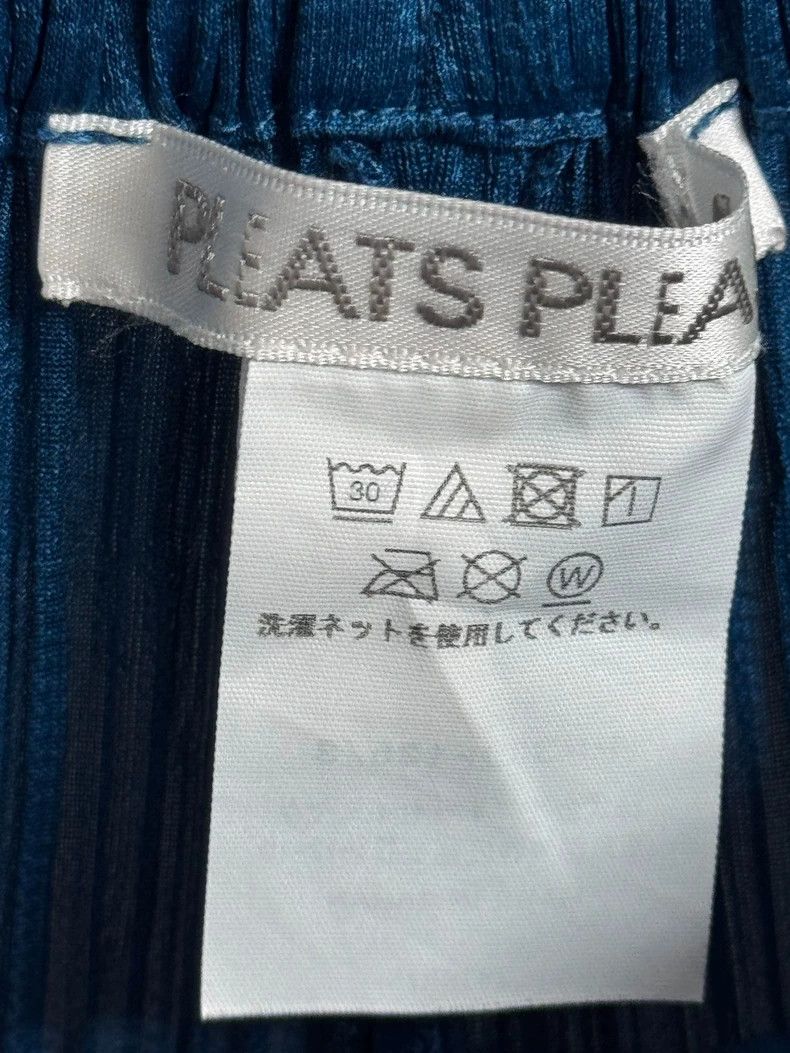 Issey Miyake Issey Miyake size:3 Blue pleated trousers Size 22" - 3 Thumbnail