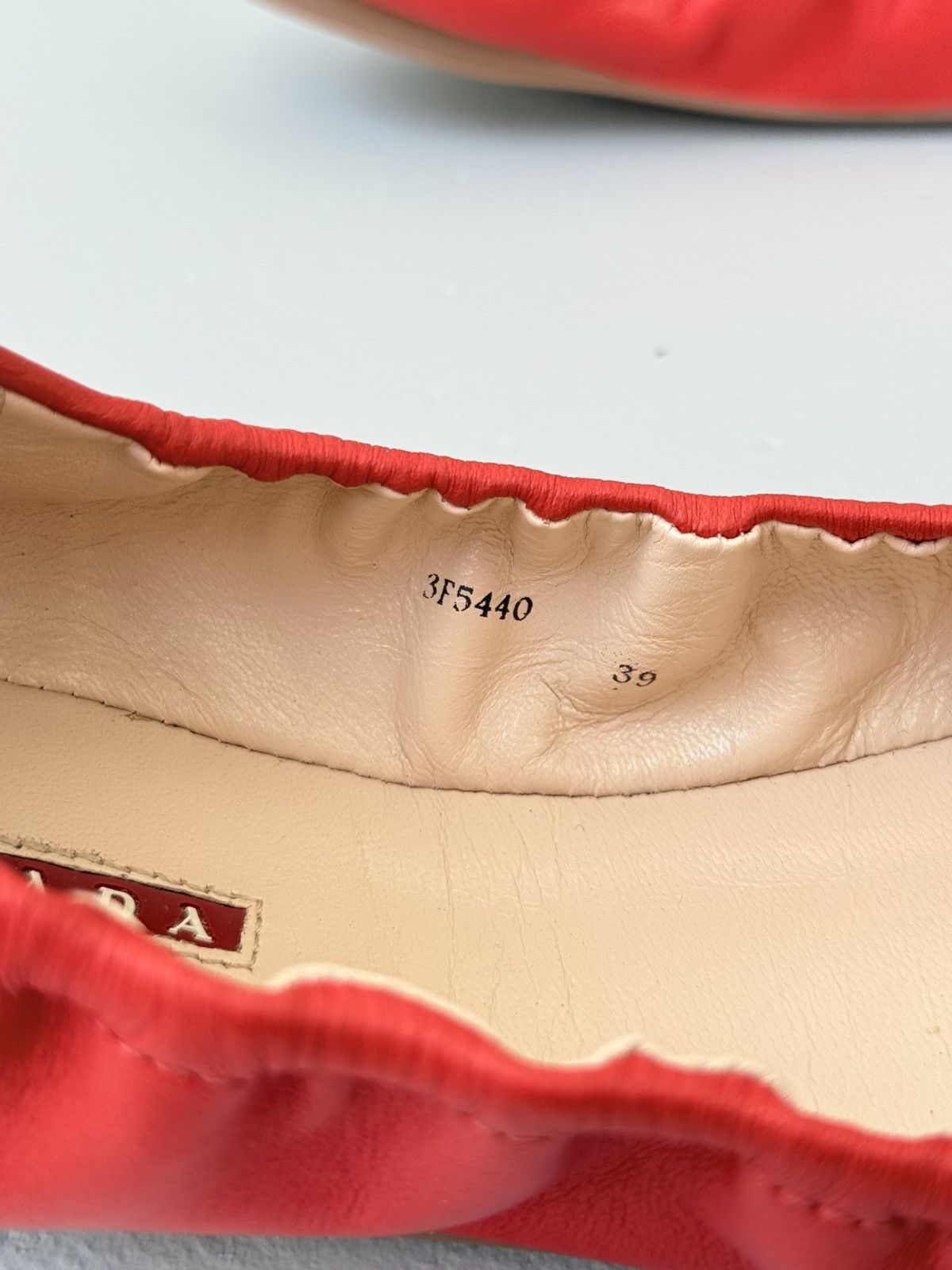 Prada Prada Coral Red Leather Bow Logo Scrunch Ballet Flats Size US 9 / IT 39 - 9 Thumbnail