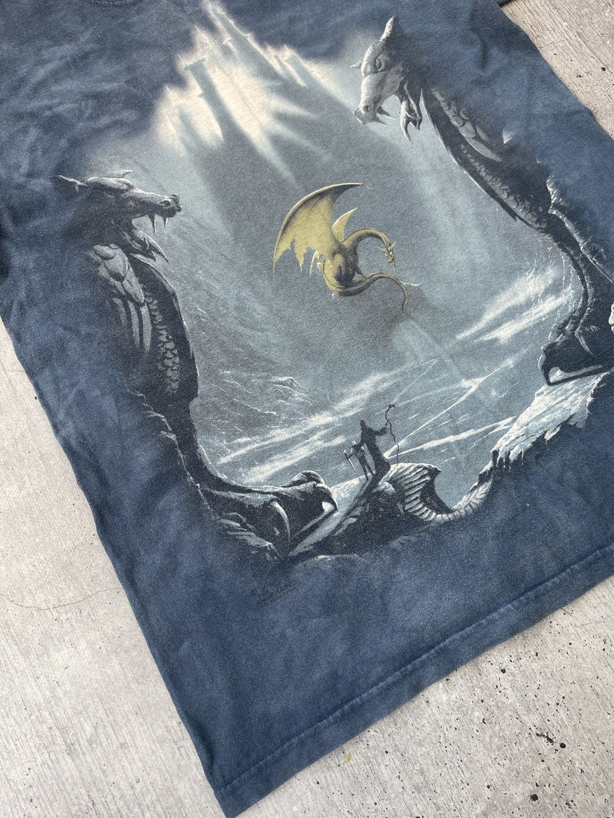 The Mountain × Vintage Vintage Y2K 2002 The Mountain Dragon Revelation t shirt Size US M / EU 48-50 / 2 - 4 Thumbnail