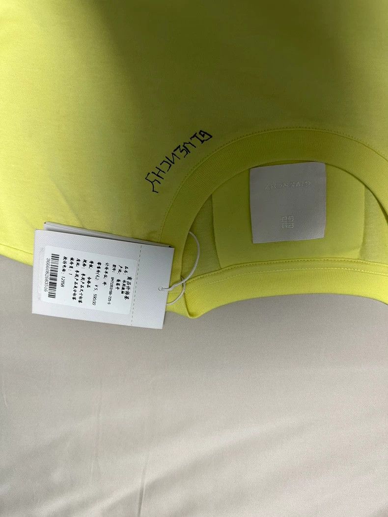 Givenchy Givenchy Smiley Face Short Sleeve Size US S / EU 44-46 / 1 - 3 Thumbnail