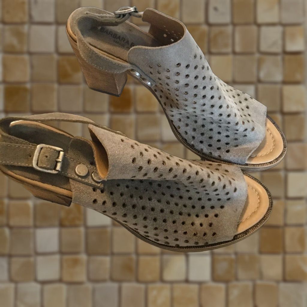 Vintage Womens Barbara Barbieri Size 10 Sandals Slip On Perforated Leather Heel Shoes Suede in Taupe