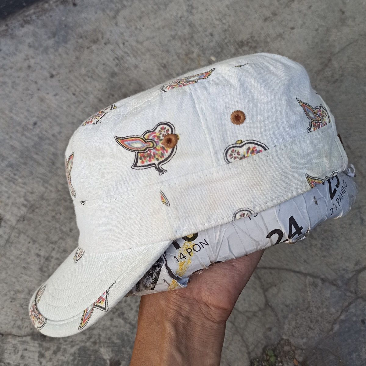 Beauty Beast CUTE.. Monogram birds hat by marie and claire Size ONE SIZE - 5 Thumbnail