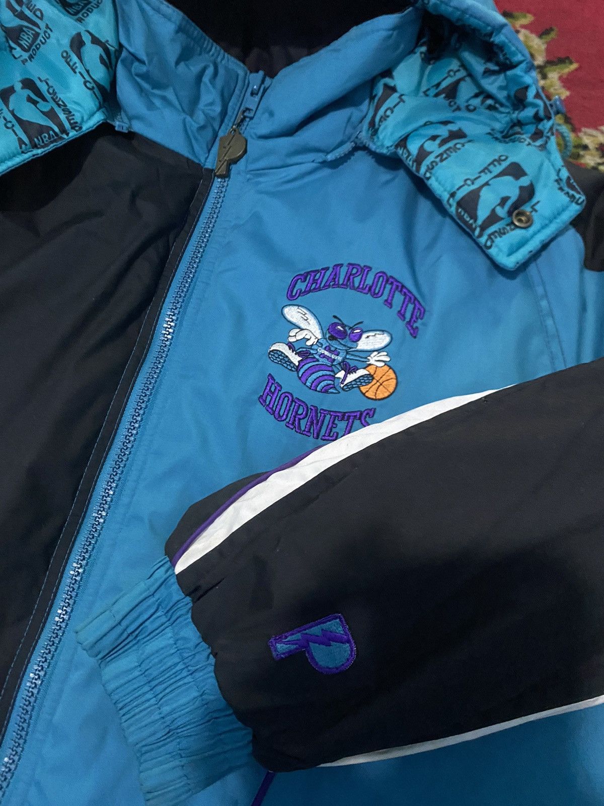 Pro Player Vintage charlotte hornets pro player coat jacket Size US M / EU 48-50 / 2 - 4 Thumbnail