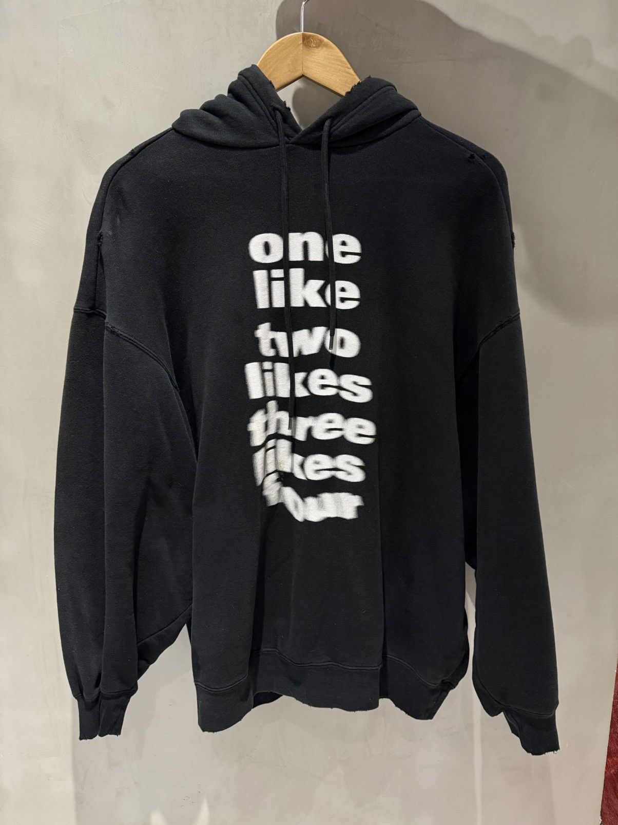 Balenciaga Balenciaga Motion Logo Sweatshirt Small size Size US S / EU 44-46 / 1 - 1 Thumbnail