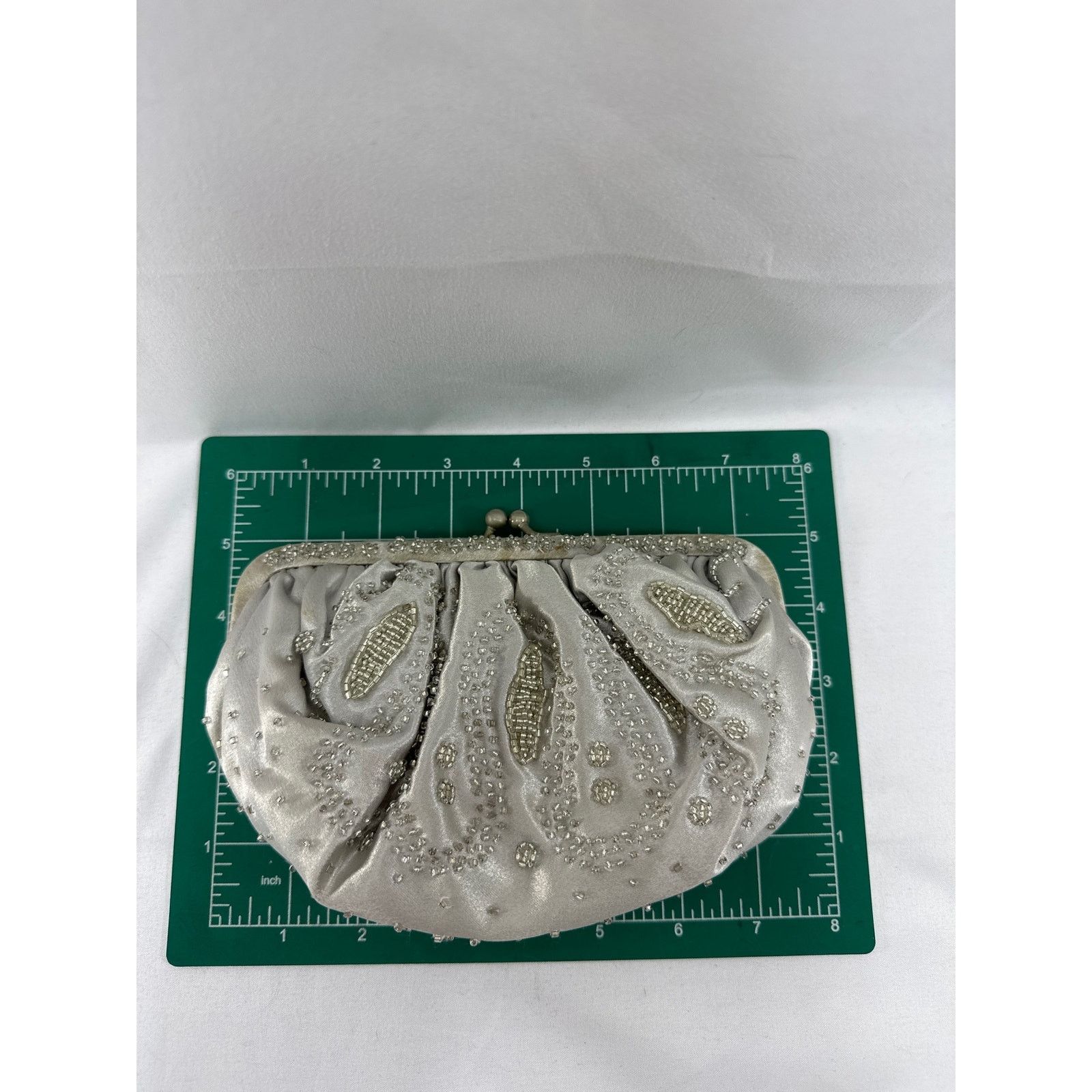 Other La Regale Seed Bead Silver Clutch Purse Bag Small VTG Size ONE SIZE - 9 Thumbnail