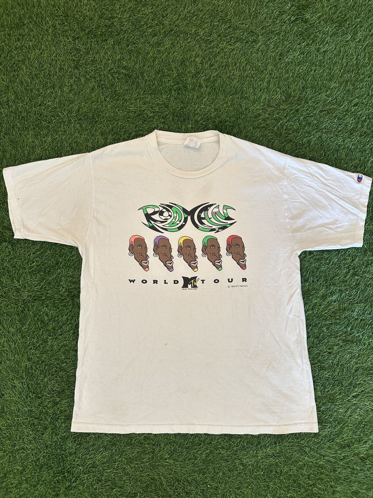 NBA Vintage nba dennis rodman mtv world tour 1996 tee shirt sz L Size US L / EU 52-54 / 3 - 1 Thumbnail